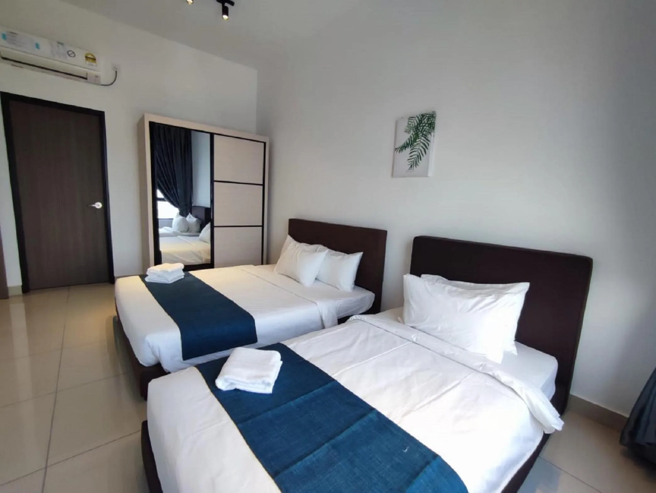 Photo of the whole room, Bed in Twin Tower Johor Bahru by Glex