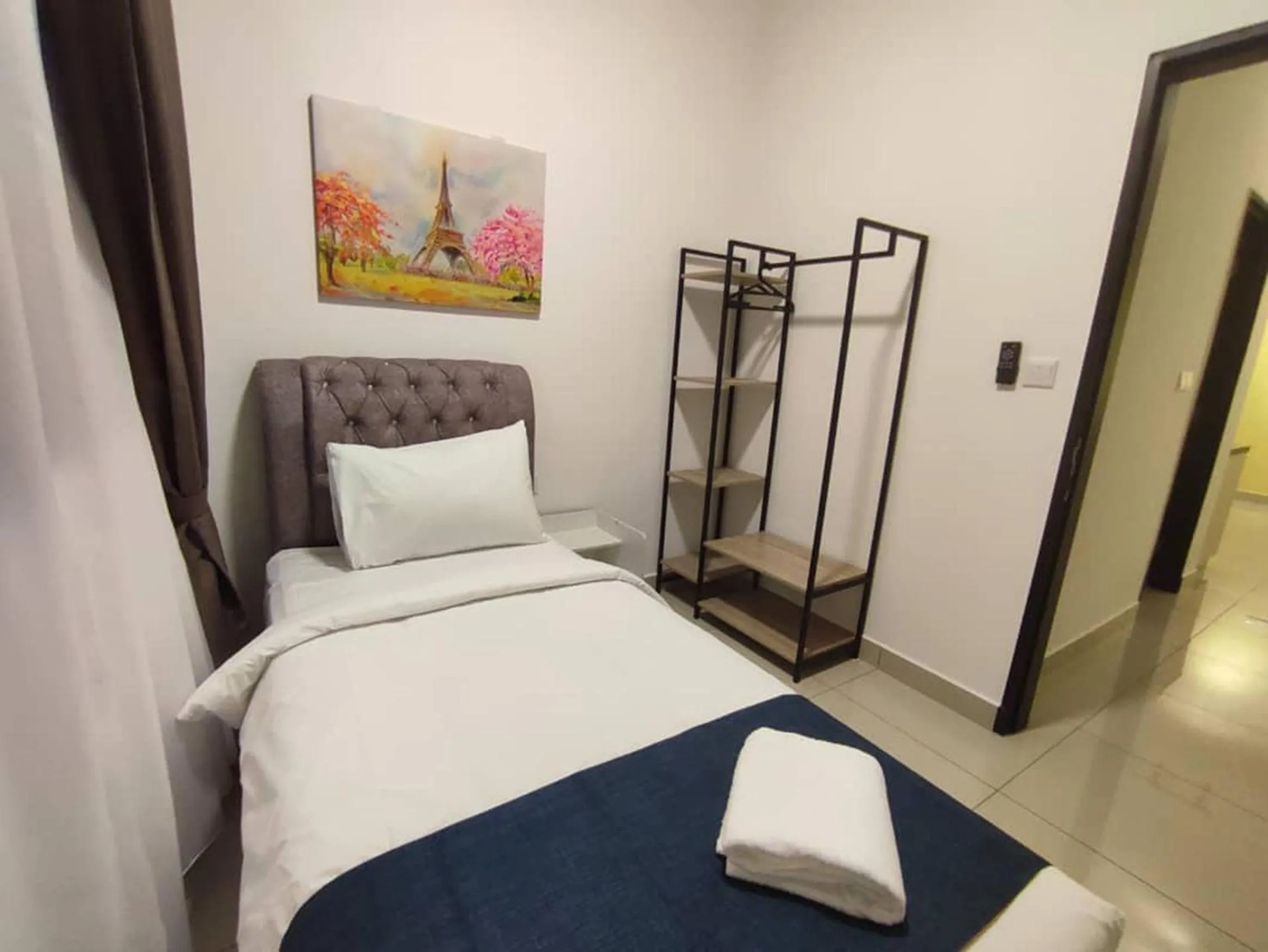 Bed in Twin Tower Johor Bahru by Glex