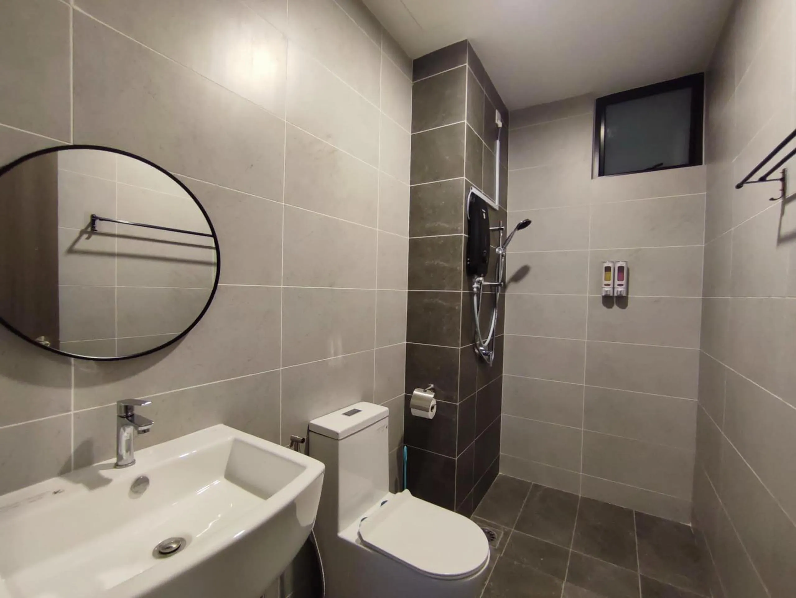 Toilet in Twin Tower Johor Bahru by Glex