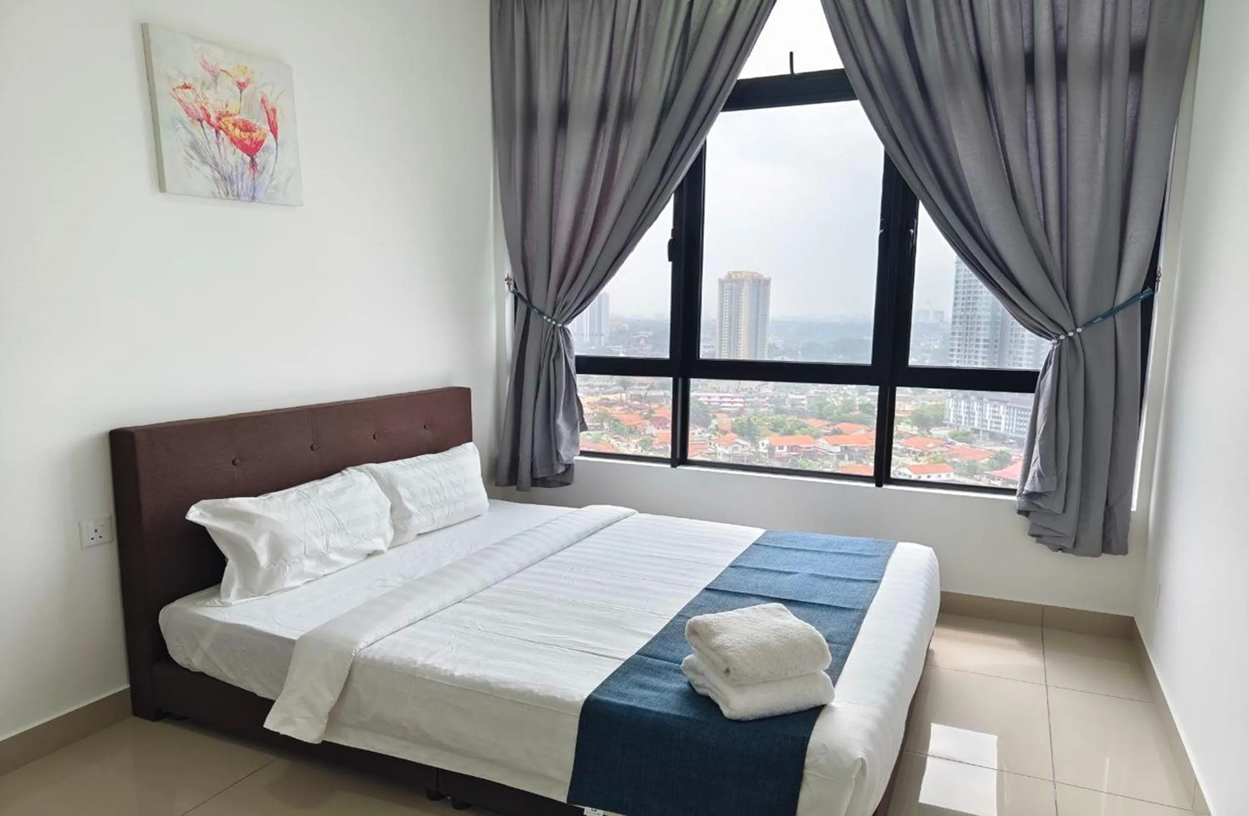 towels, Bed in Twin Tower Johor Bahru by Glex