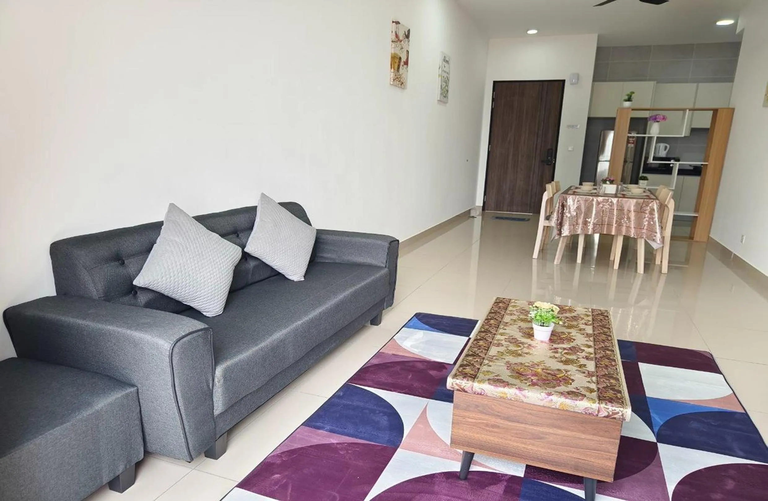 Kitchen or kitchenette in Twin Tower Johor Bahru by Glex