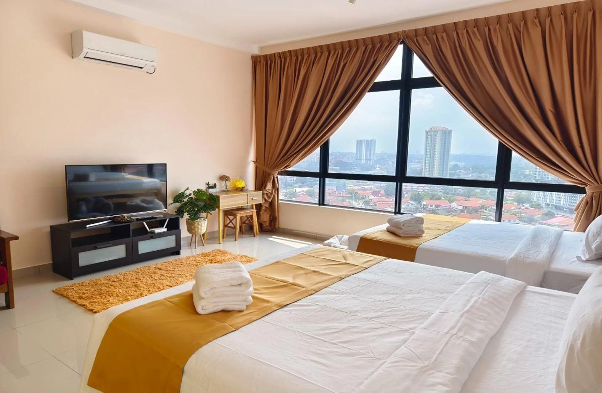 Bed in Twin Tower Johor Bahru by Glex