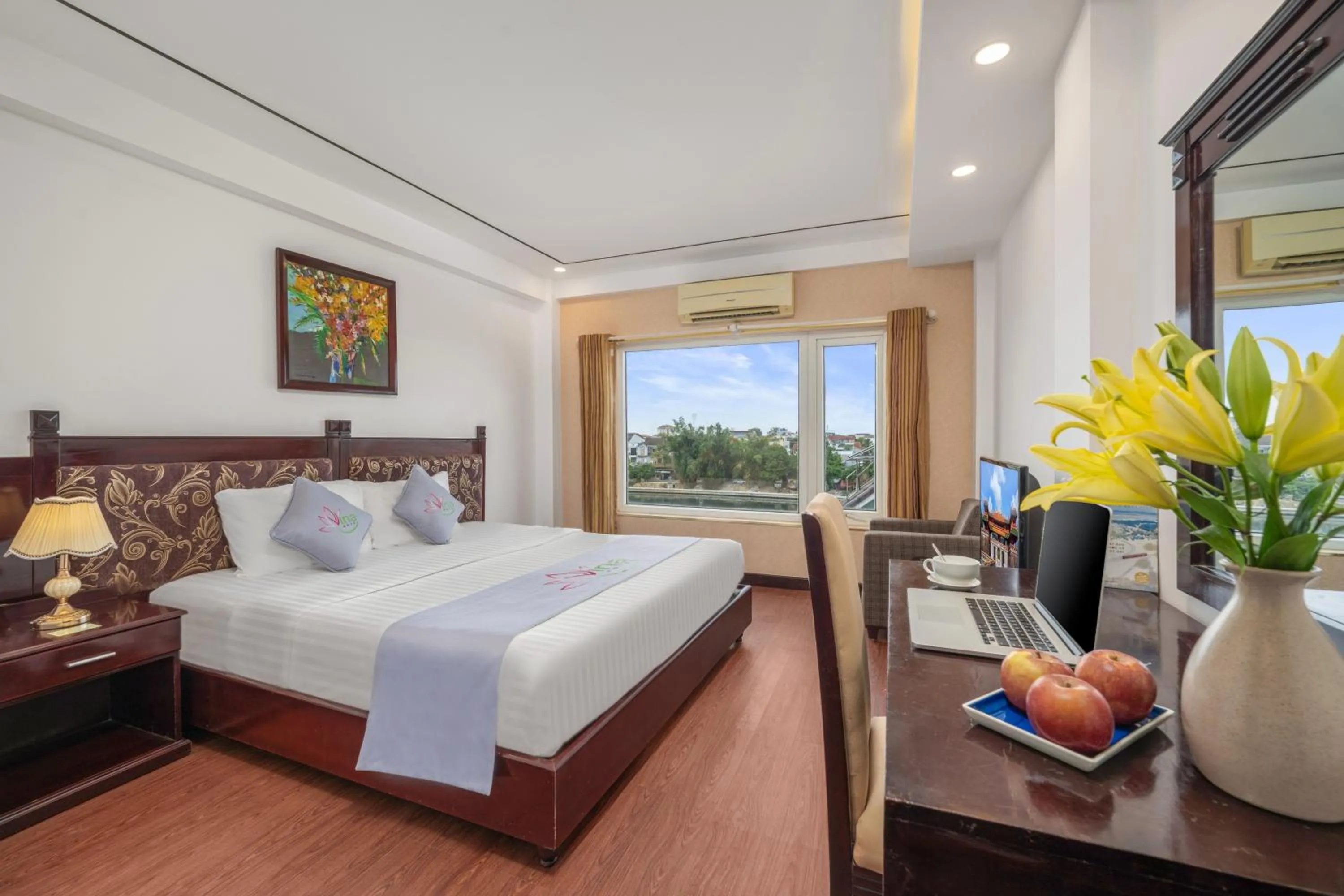 Bed in Vina Spa Hotel