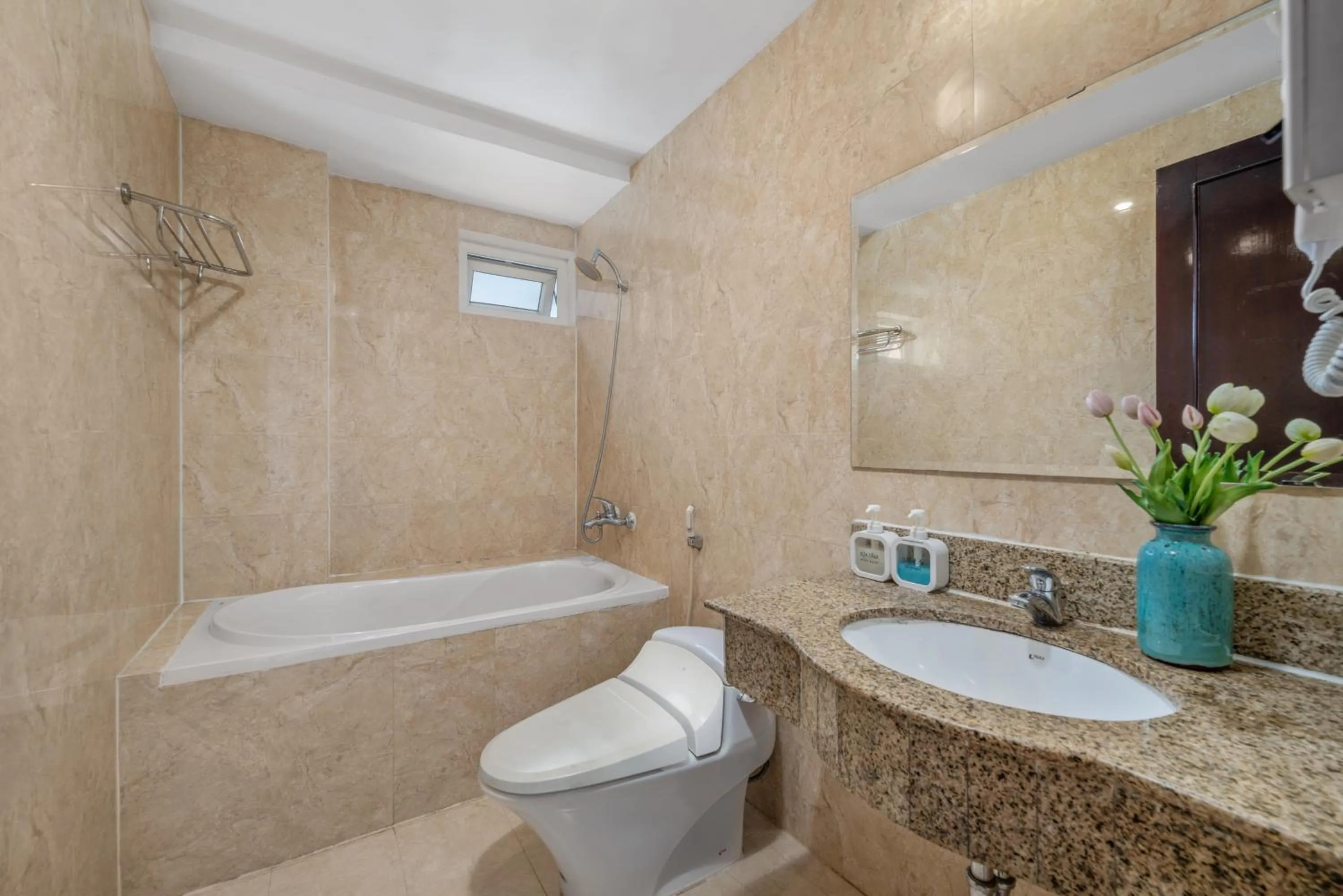 Shower in Vina Spa Hotel