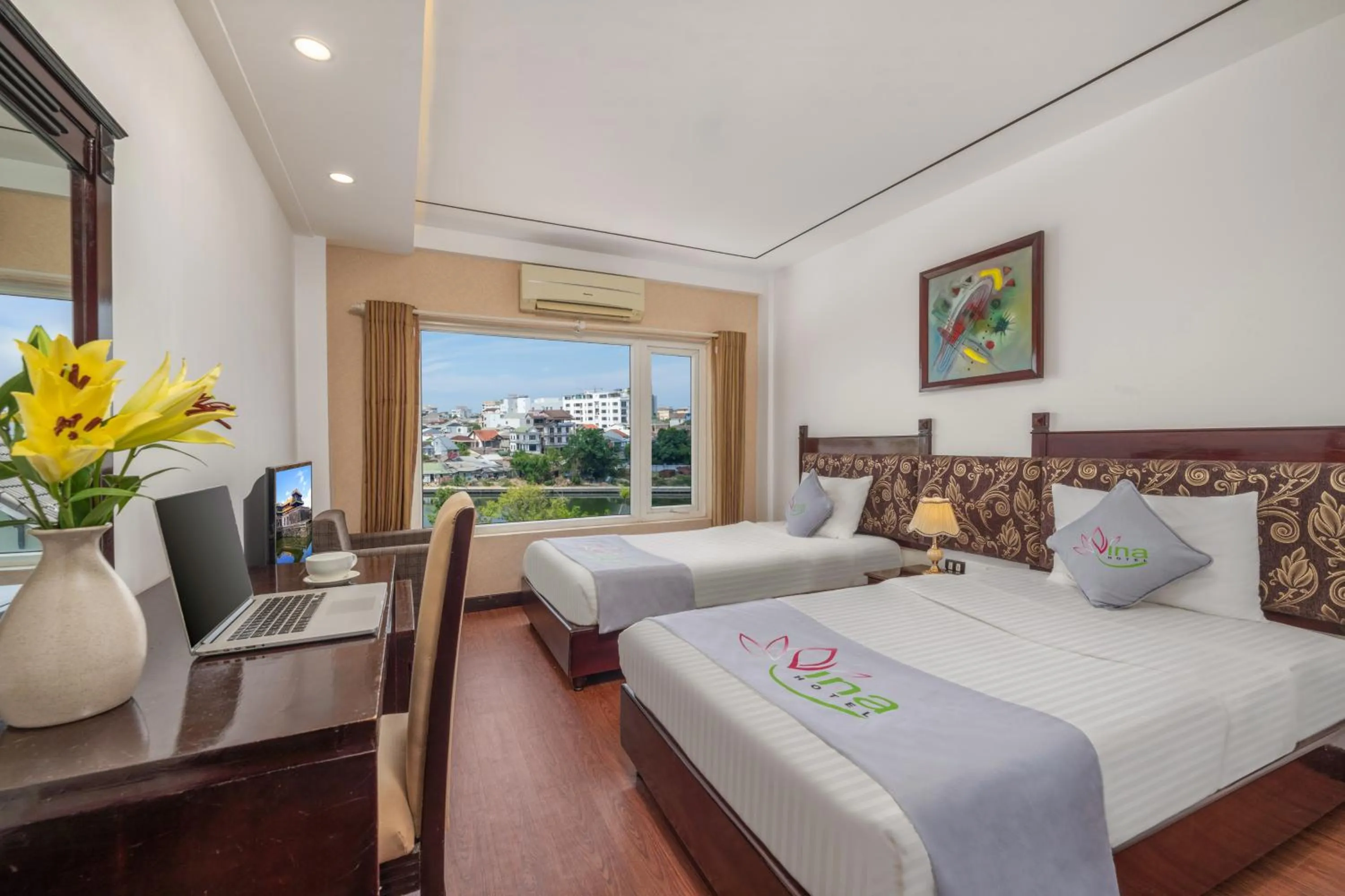 Bed in Vina Spa Hotel