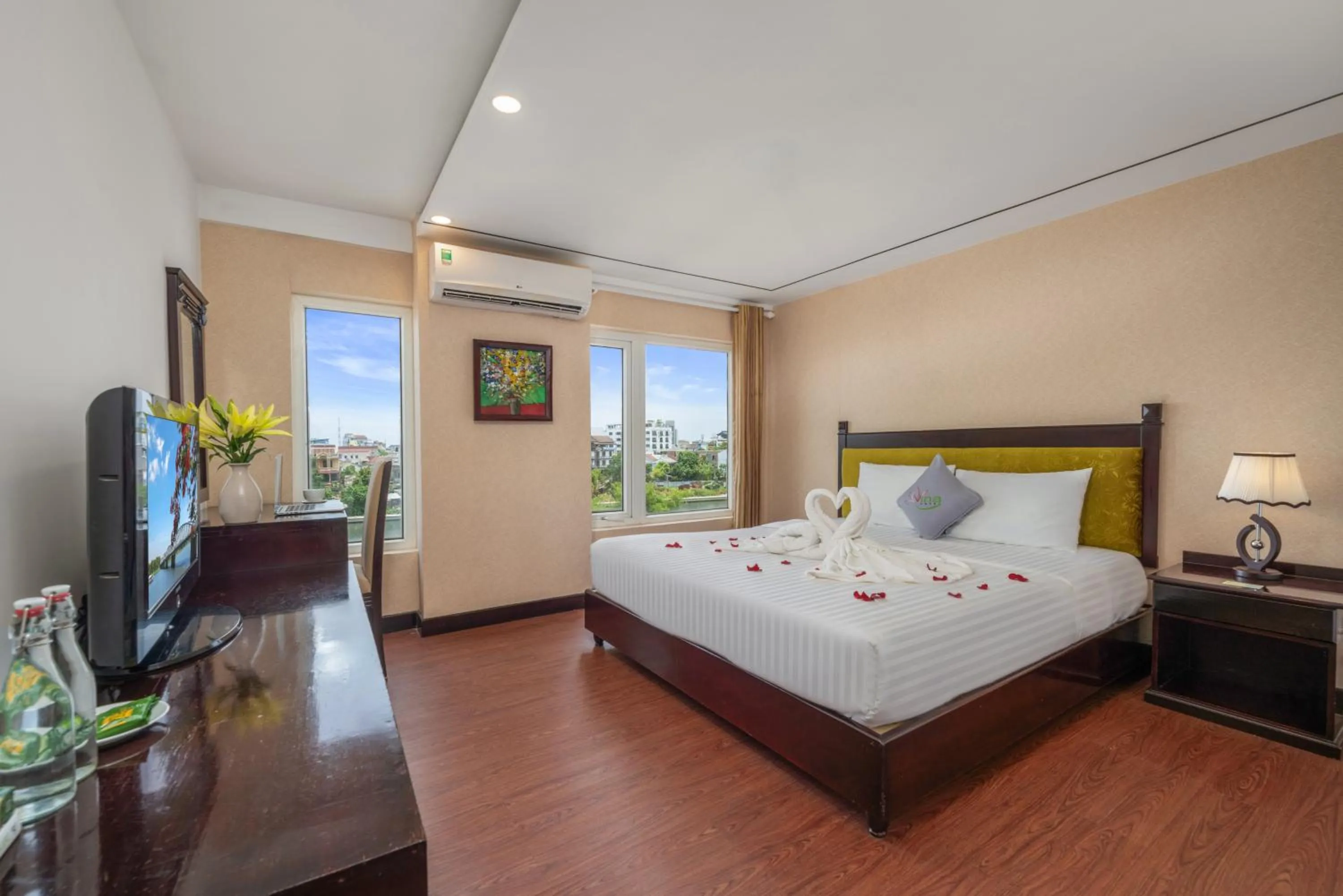 Bed in Vina Spa Hotel