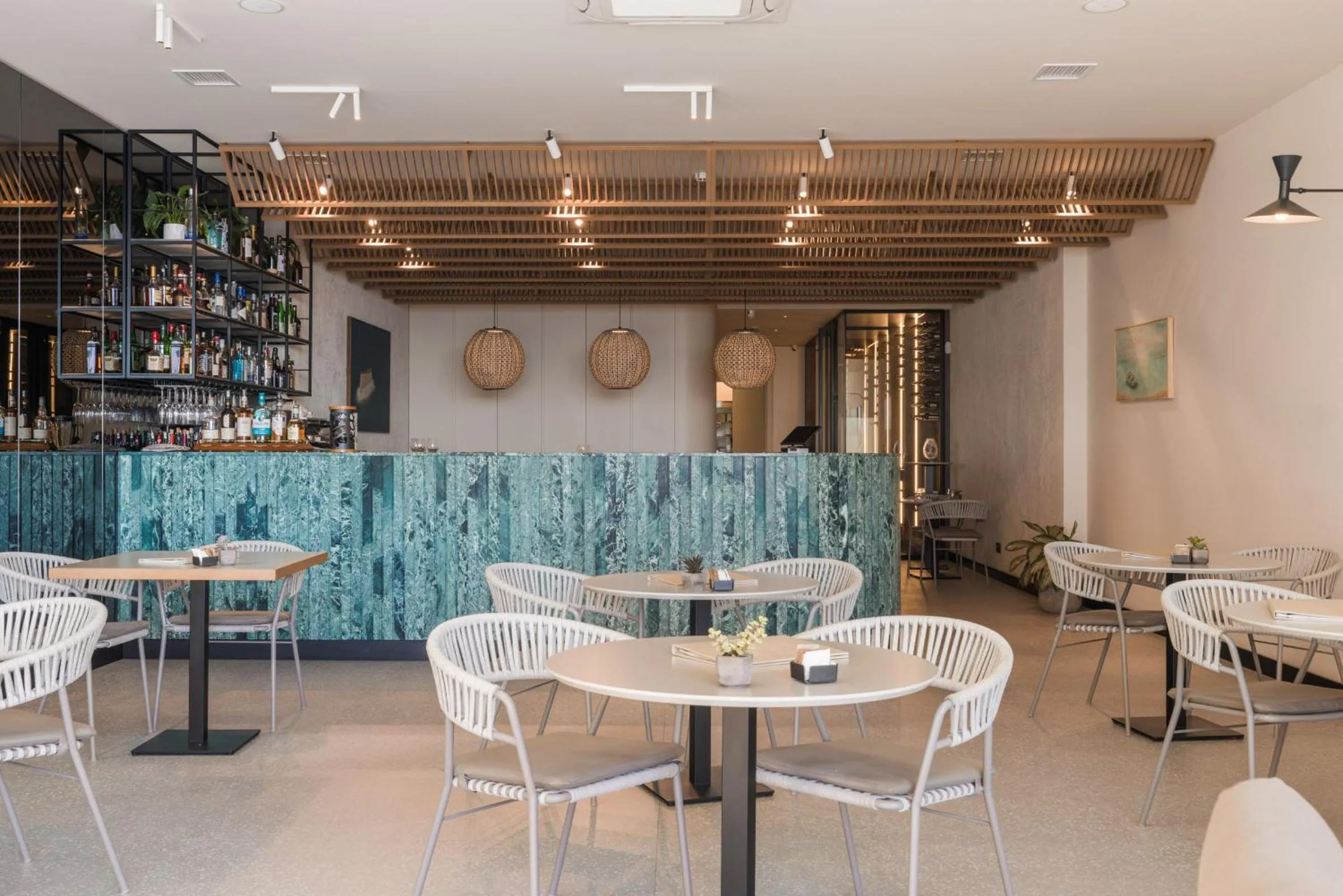 Restaurant/places to eat in Deep Blu Boutique Hotel