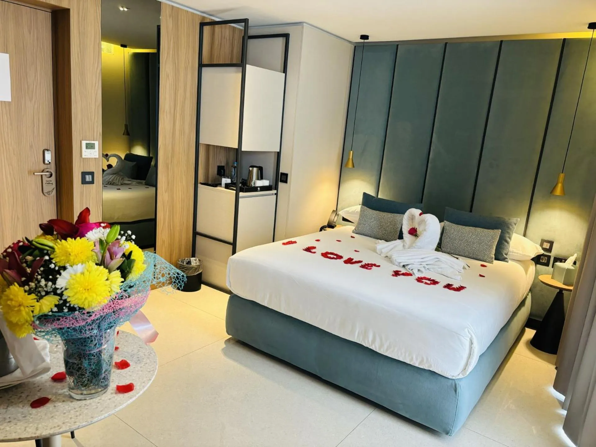 Decorative detail, Bed in Deep Blu Boutique Hotel