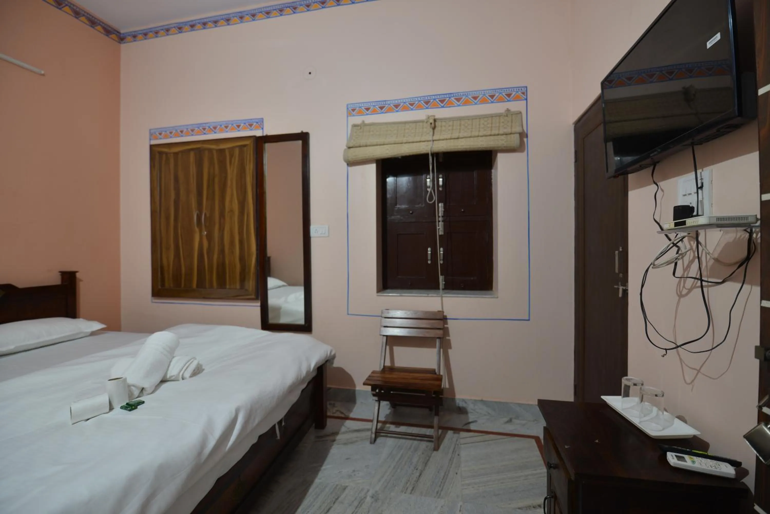 Bedroom, Bed in Hotel Bawarri Haveli
