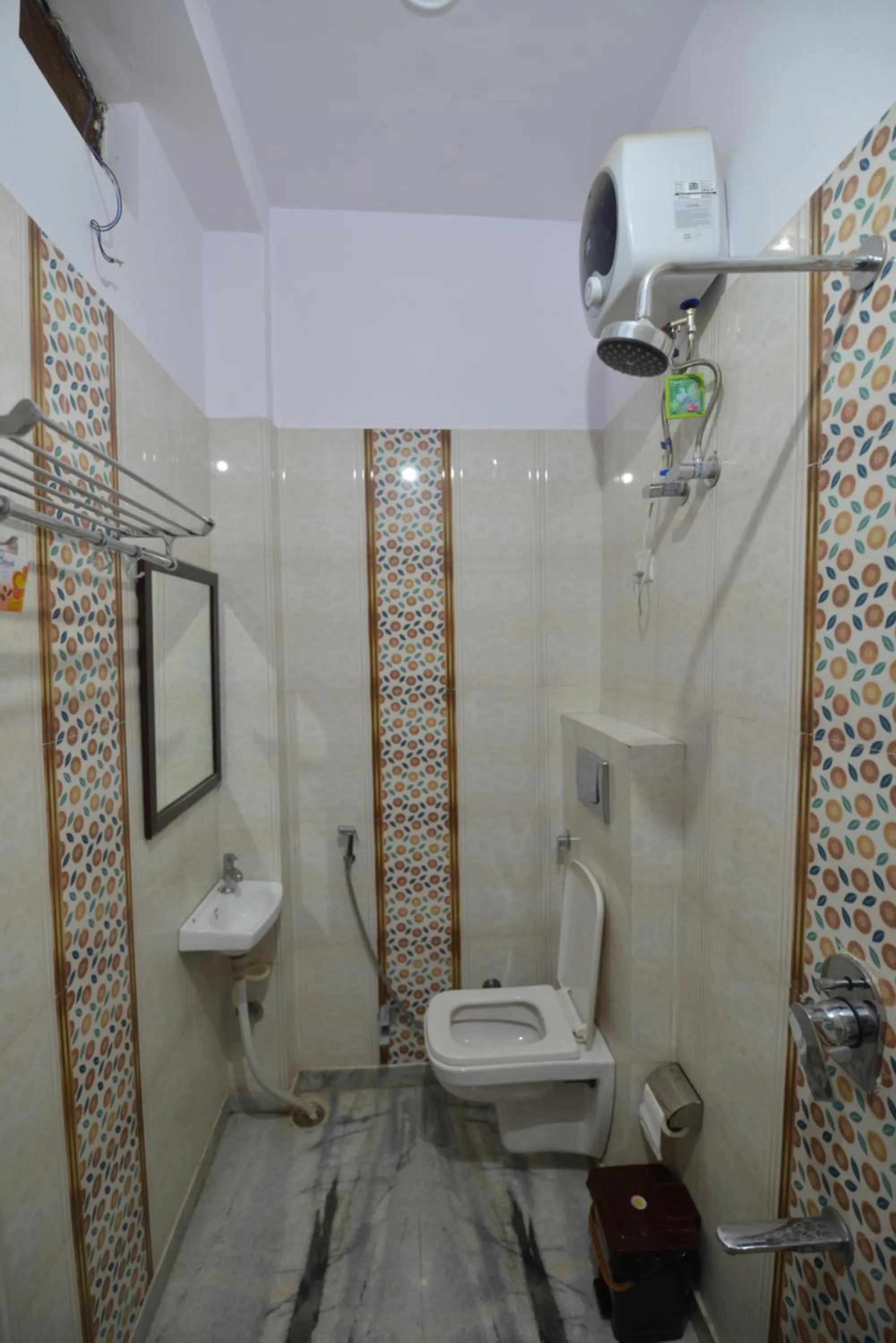 Toilet in Hotel Bawarri Haveli