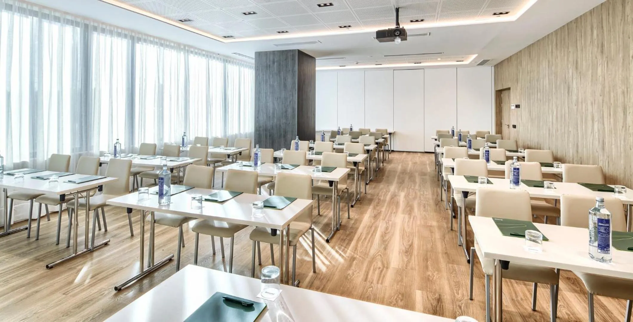 Meeting/conference room in Sercotel Rosaleda Málaga