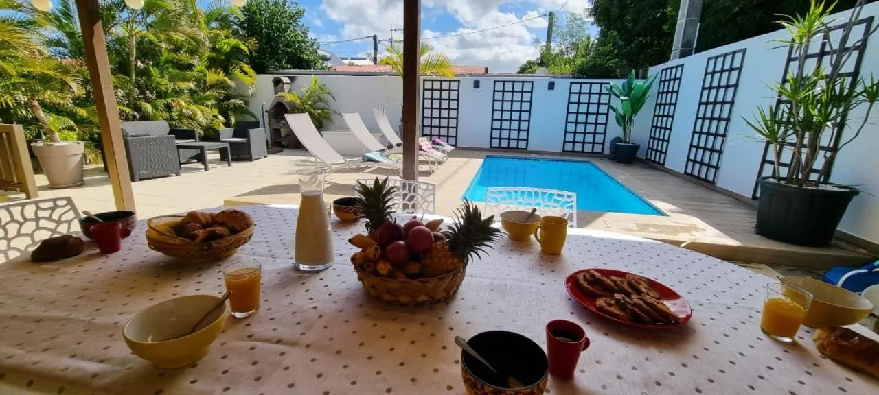 charmante maison avec piscine, idéale famille