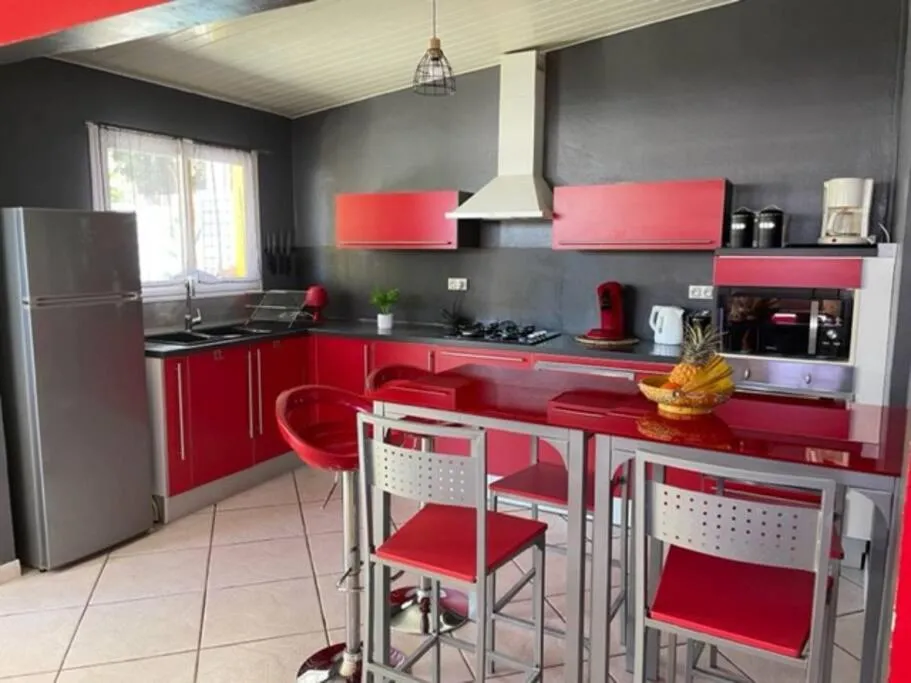 charmante maison avec piscine, idéale famille