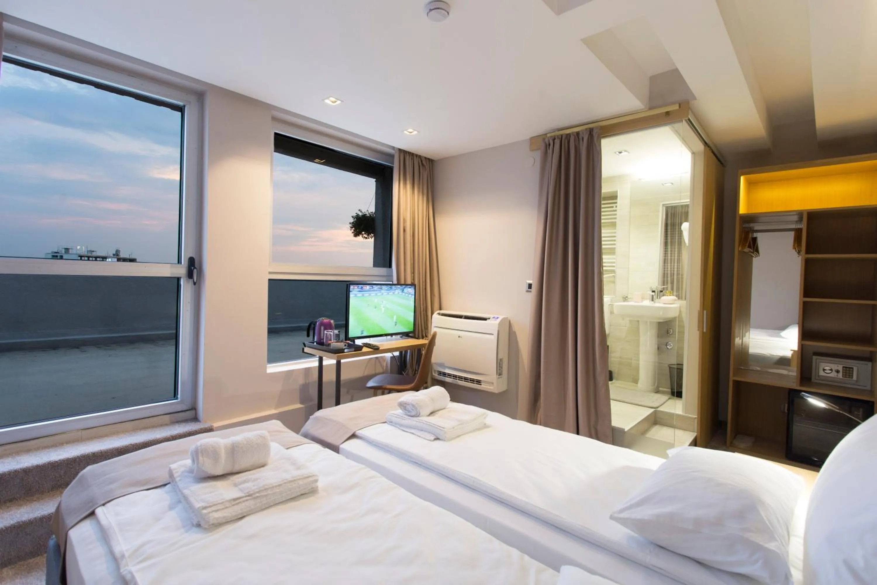 Bed in Prince Rooftop