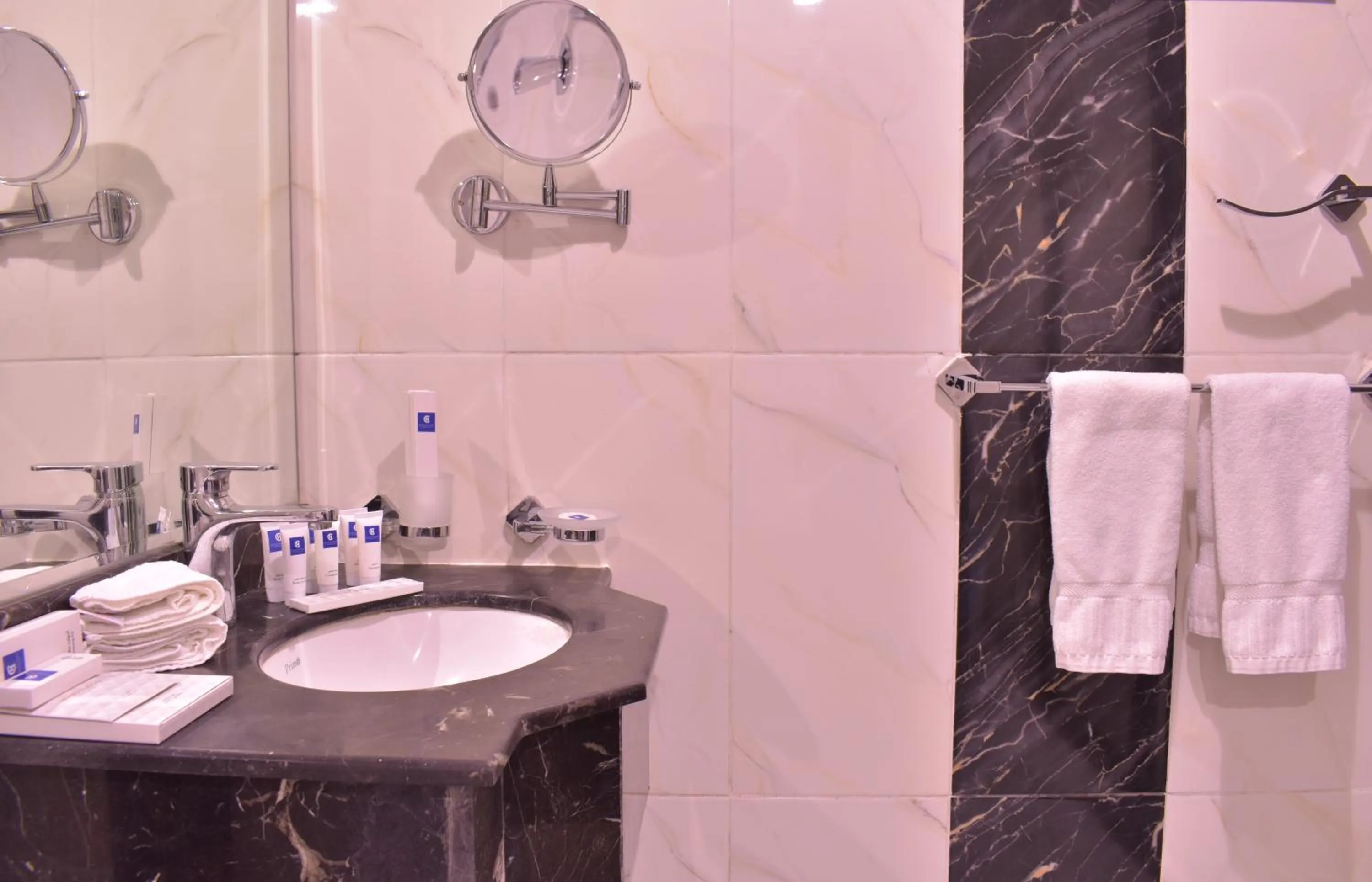 towels in Cloud City Hotel