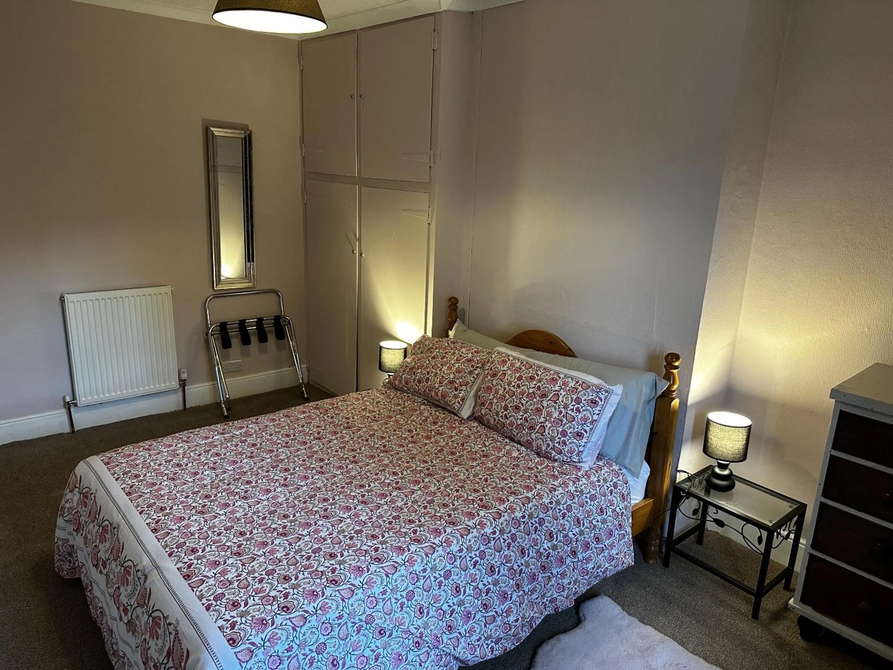 Bedroom in The Dove Inn