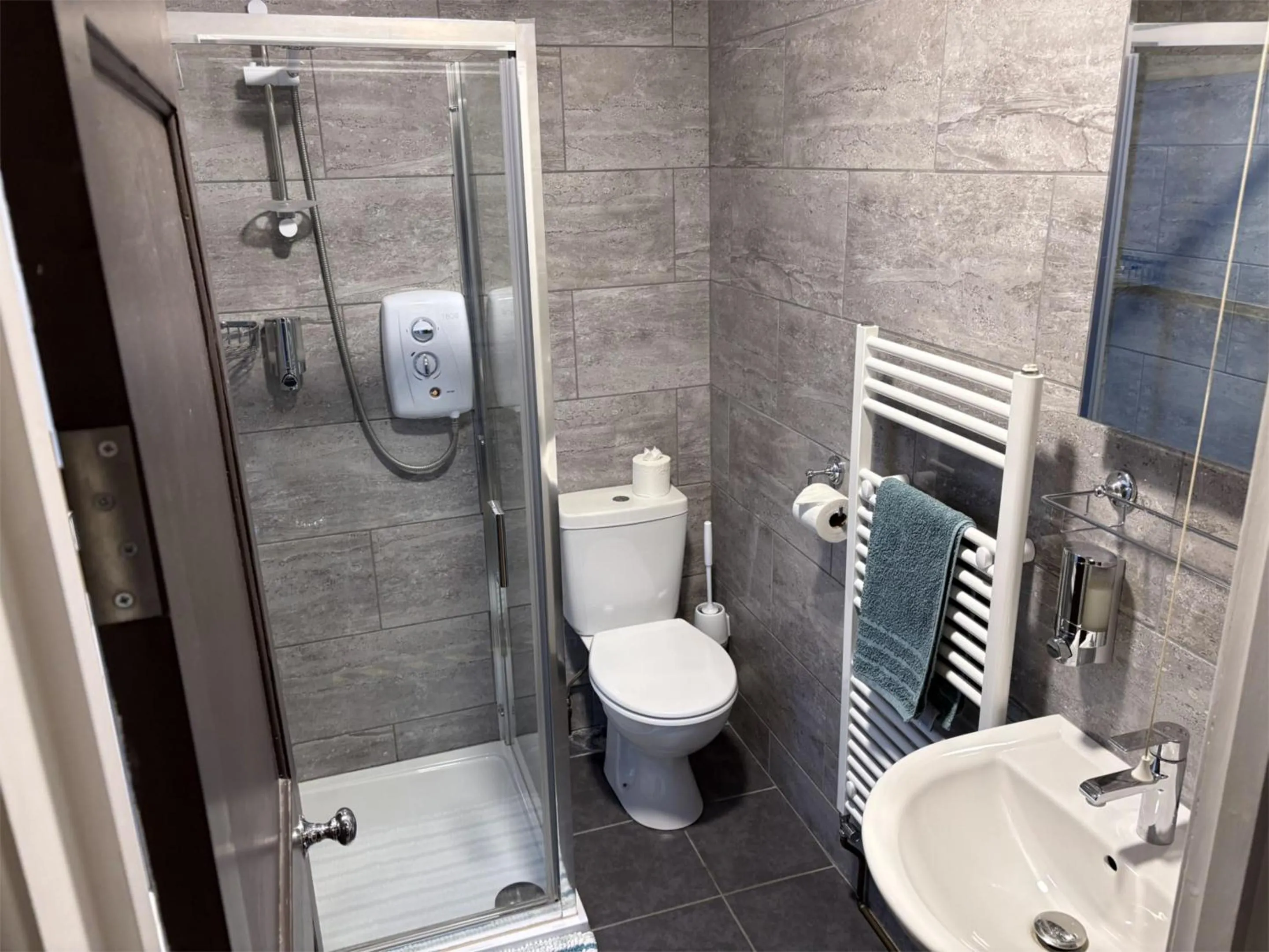 Bathroom in The Dove Inn