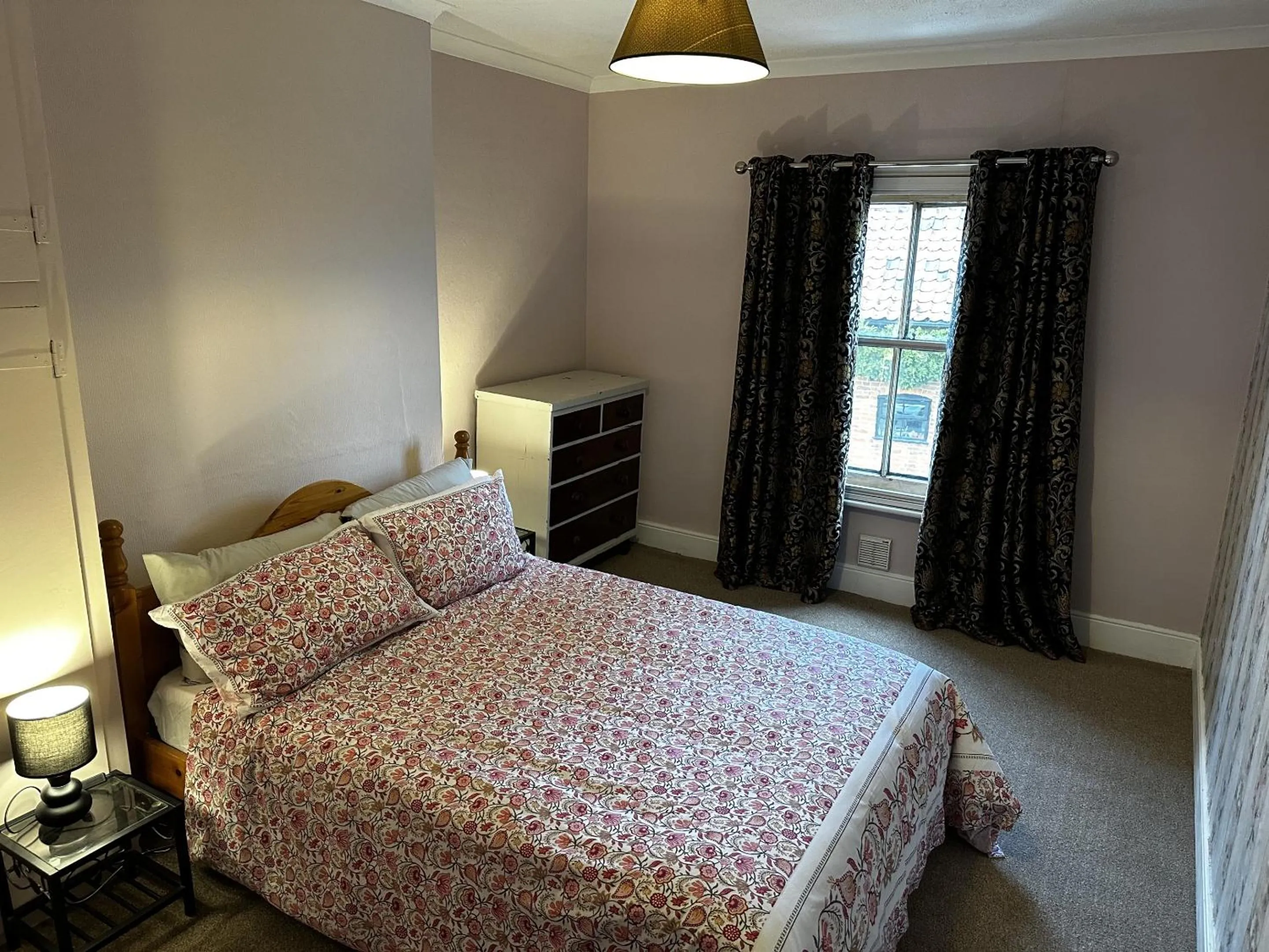 Bedroom in The Dove Inn