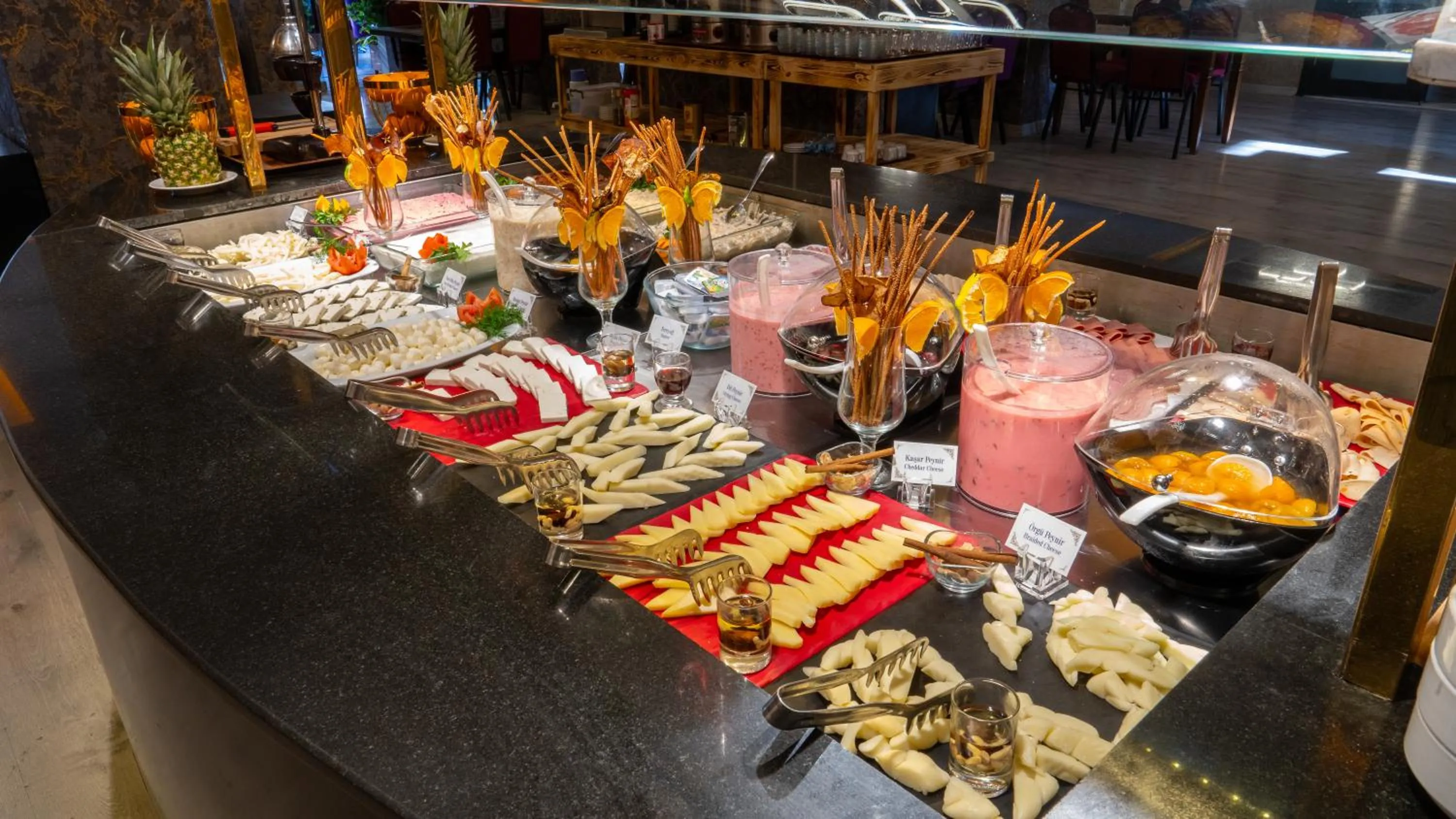 Food in Gardan Hotel