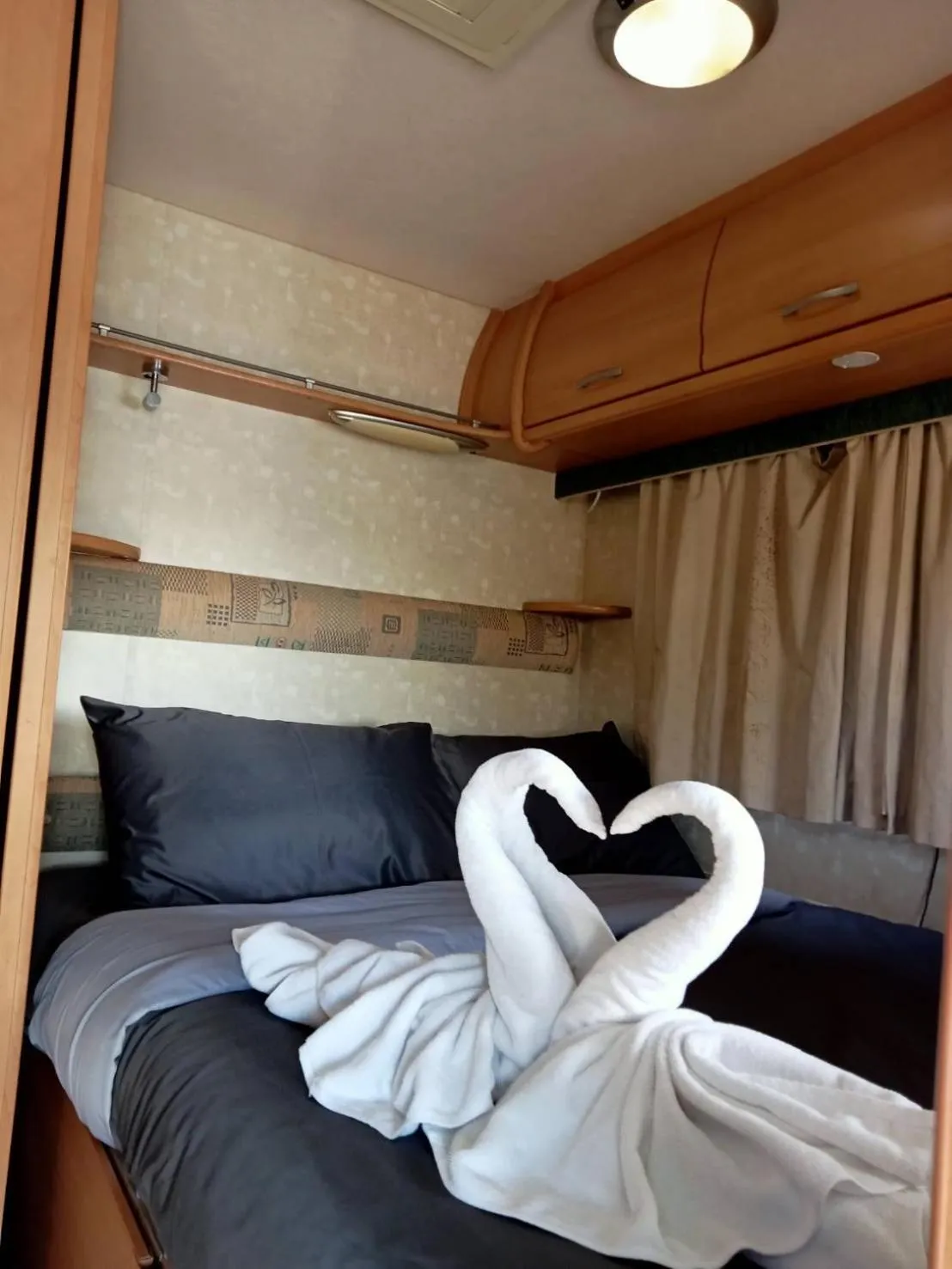 Bed in Hi Creek Resort