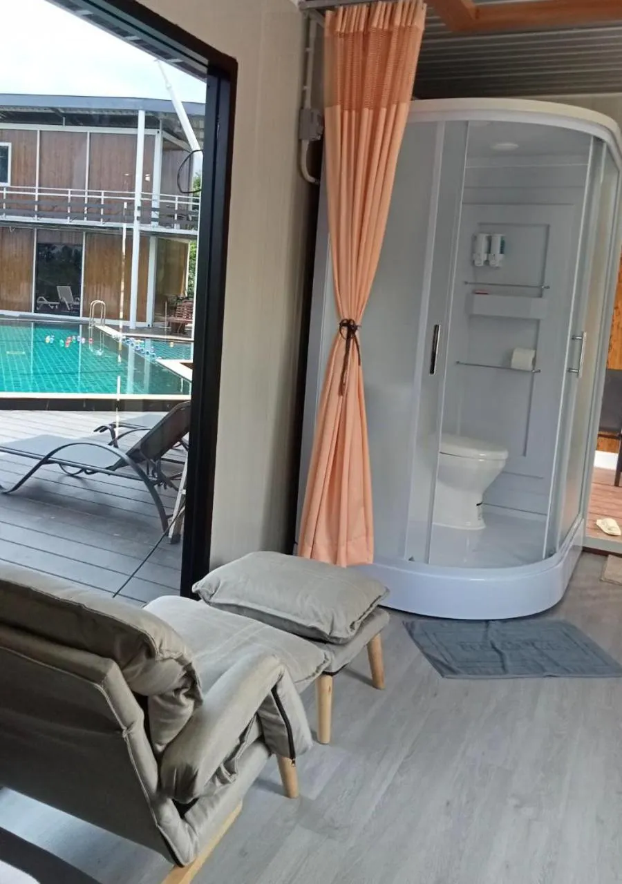 Pool view in Hi Creek Resort