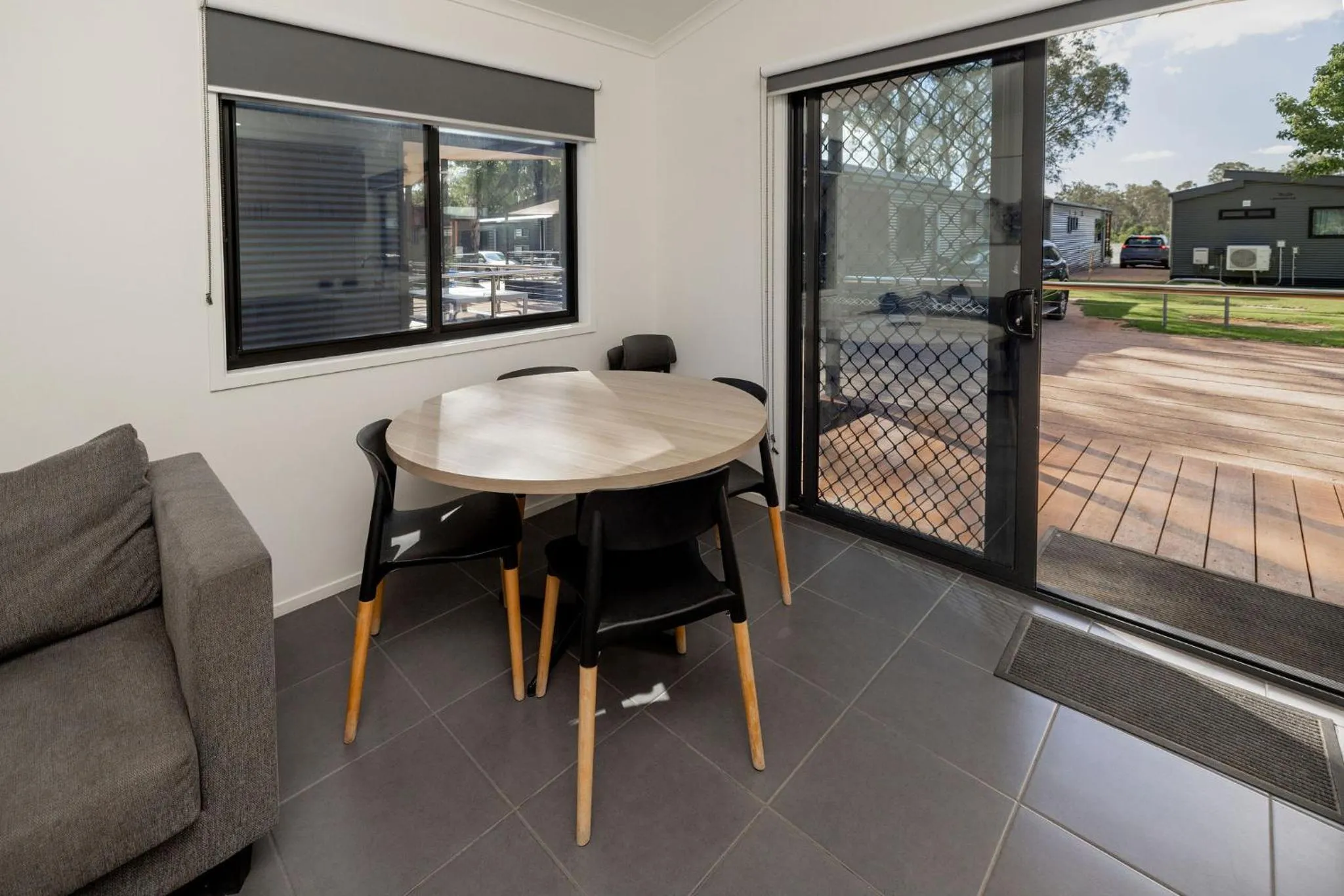 Dining area in Discovery Parks - Renmark Riverfront