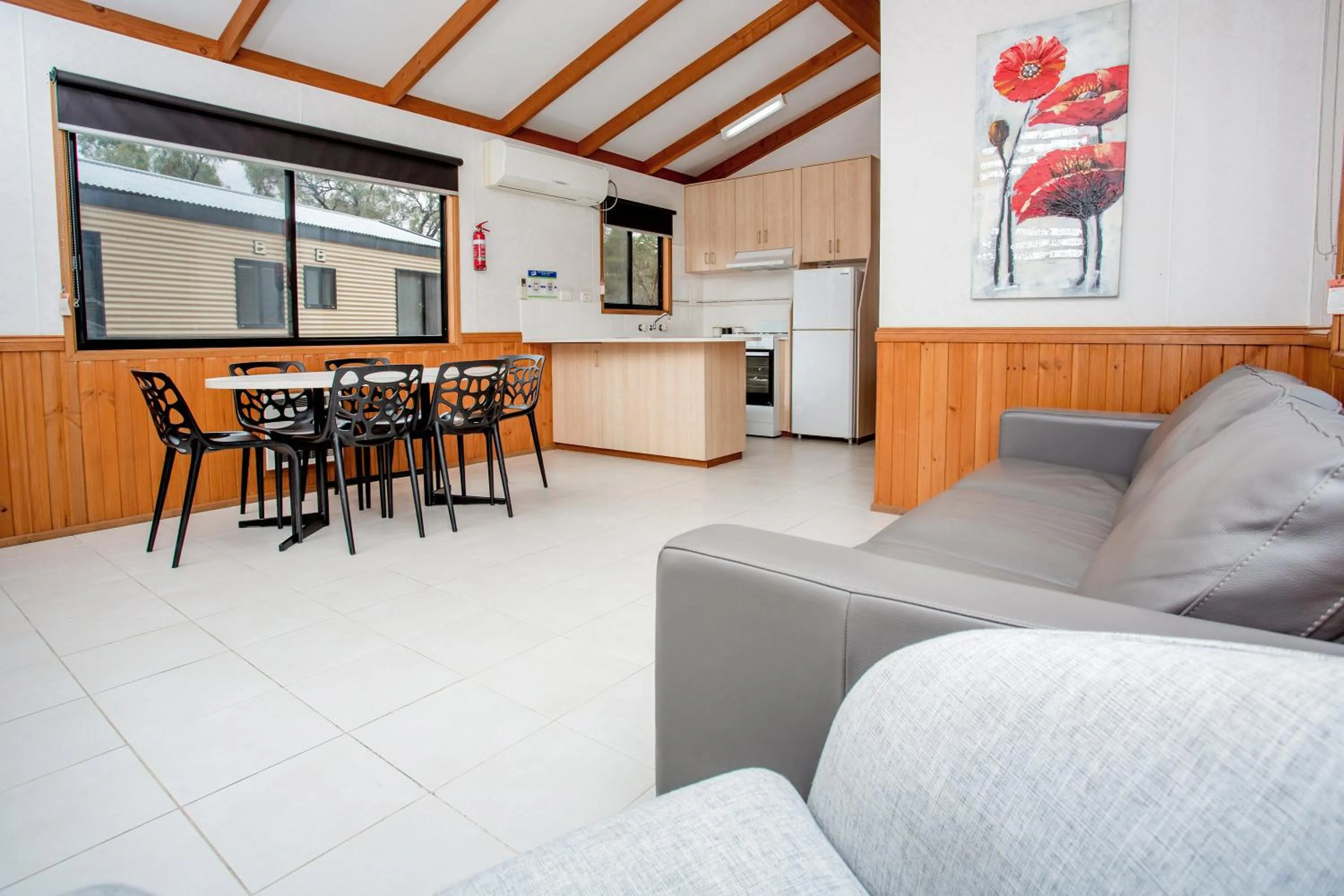 Living room in Discovery Parks - Renmark Riverfront