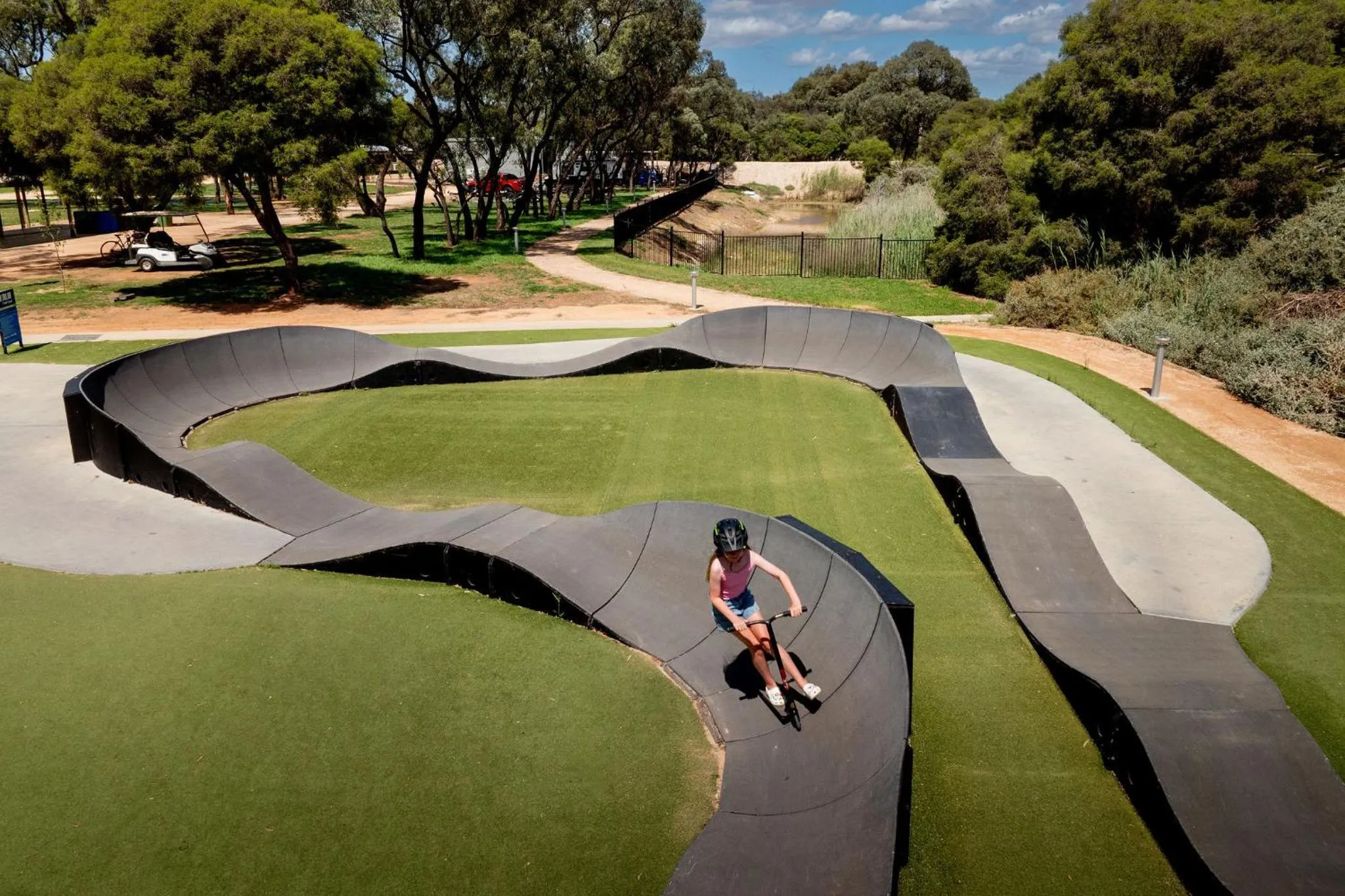 Cycling in Discovery Parks - Renmark Riverfront