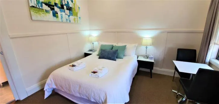 Photo of the whole room, Bed in Coppers Hill Private Accommodation