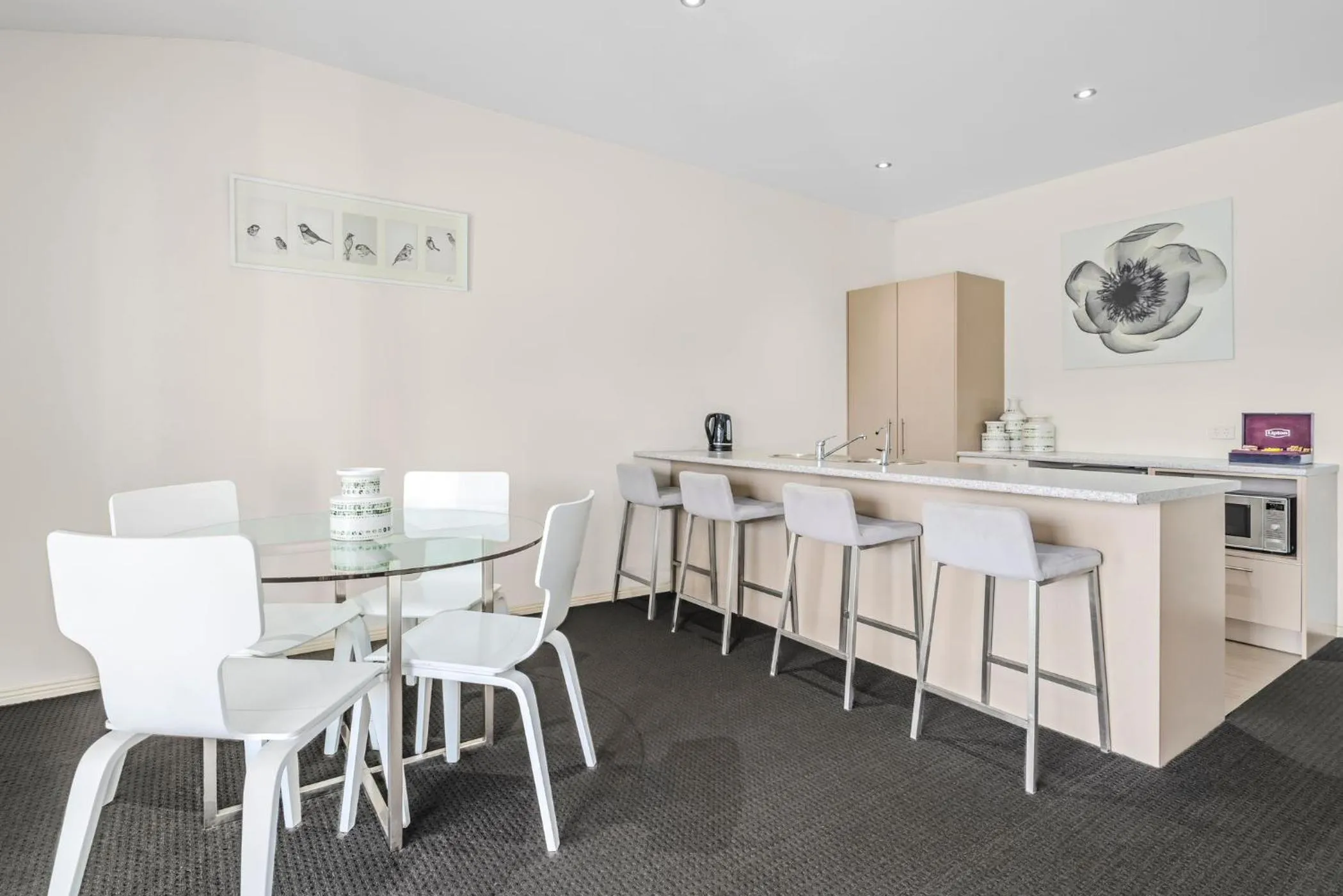 Kitchen or kitchenette in H Boutique Hotel