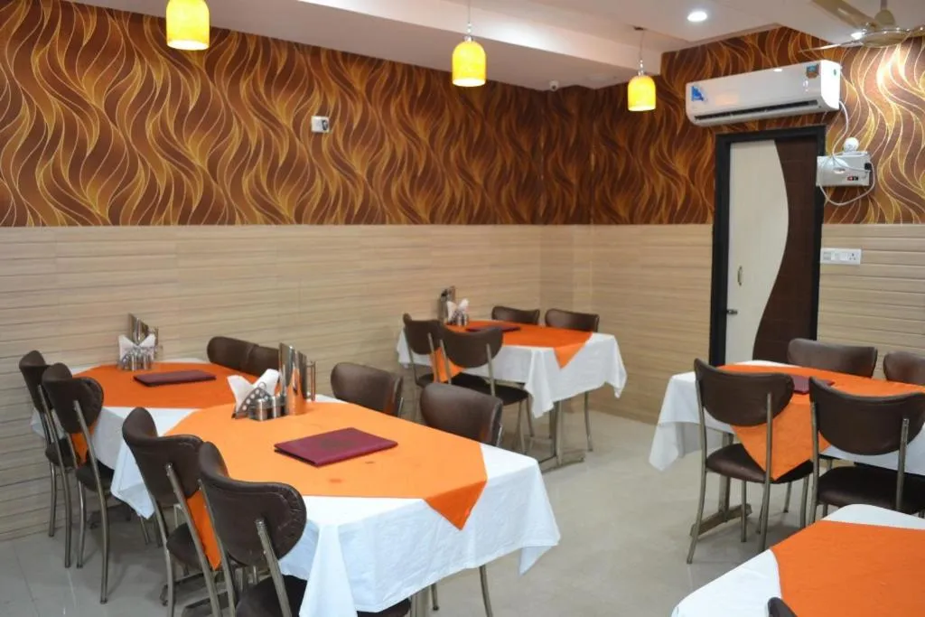 Restaurant/places to eat in Hotel Jigyasa By Mayda Hospitality Pvt. Ltd.