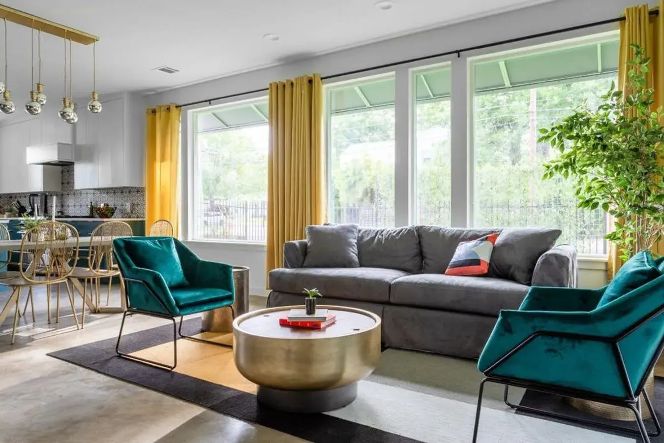 King Kasa 6BR Retreat - 6 walk min to Rainey St King Kasa 6BR Retreat - 6 walk min to Rainey St