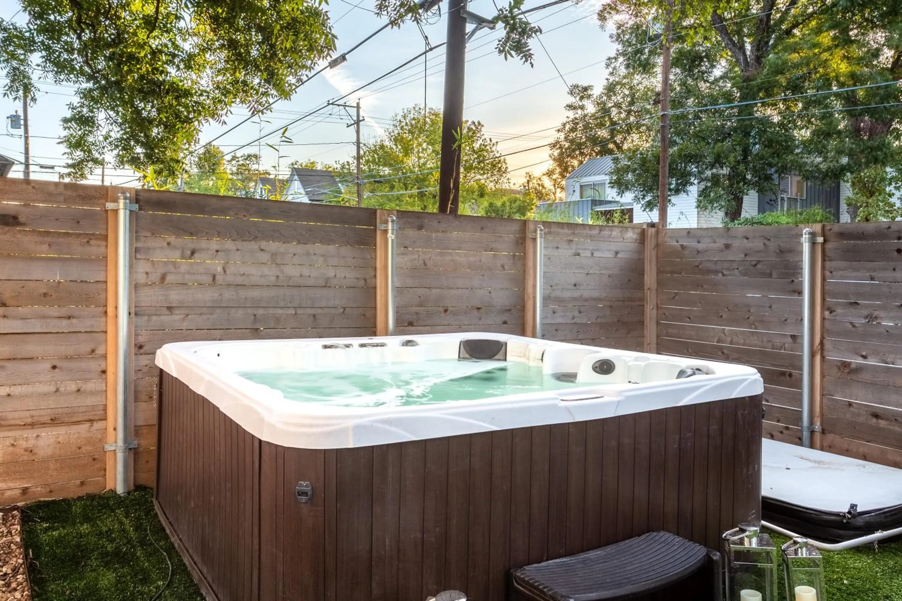 Hot Tub in Insa Worthy Two-Home Retreat - Fire Pit, Hot Tub