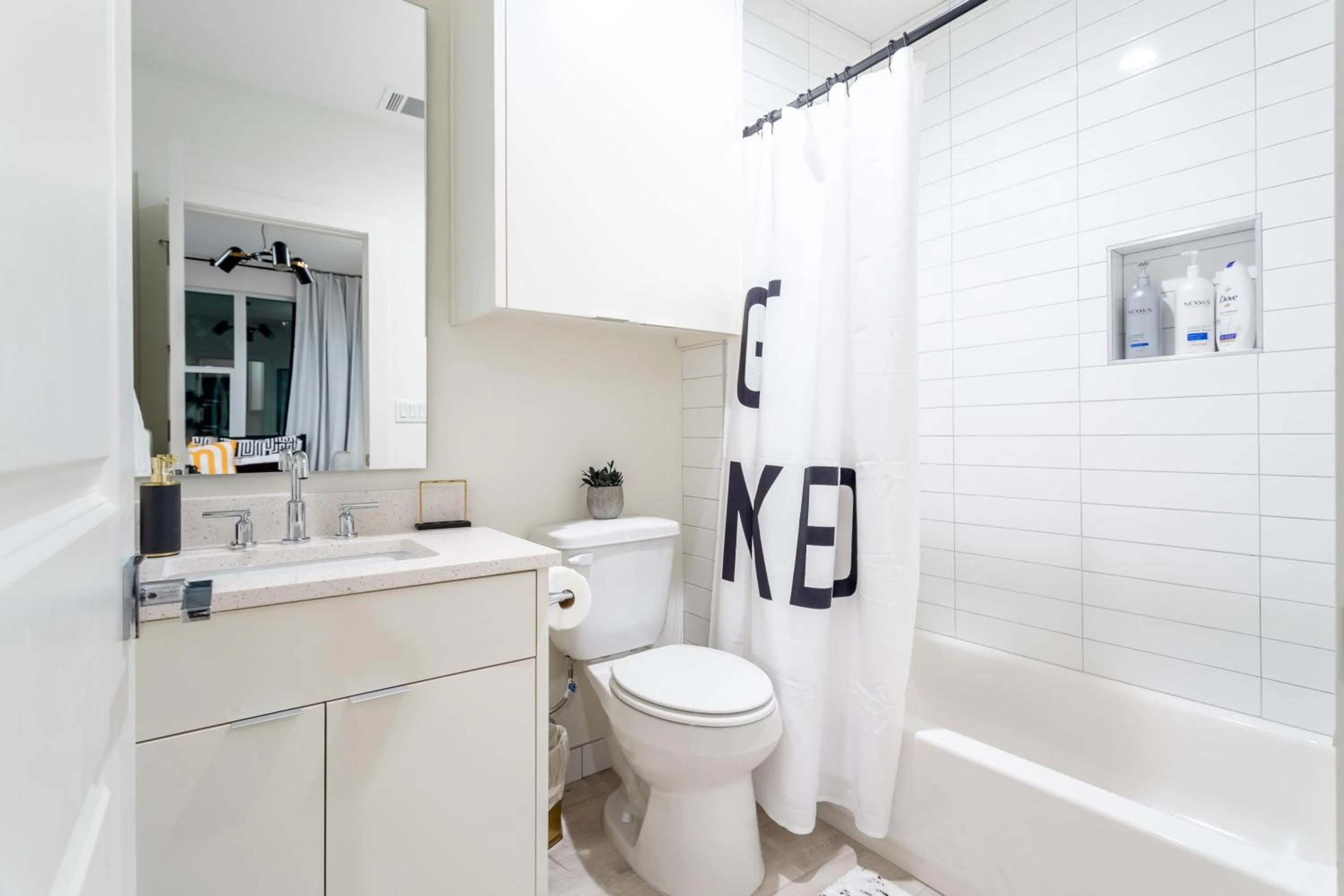 Shower in Insa Worthy Two-Home Retreat - Fire Pit, Hot Tub