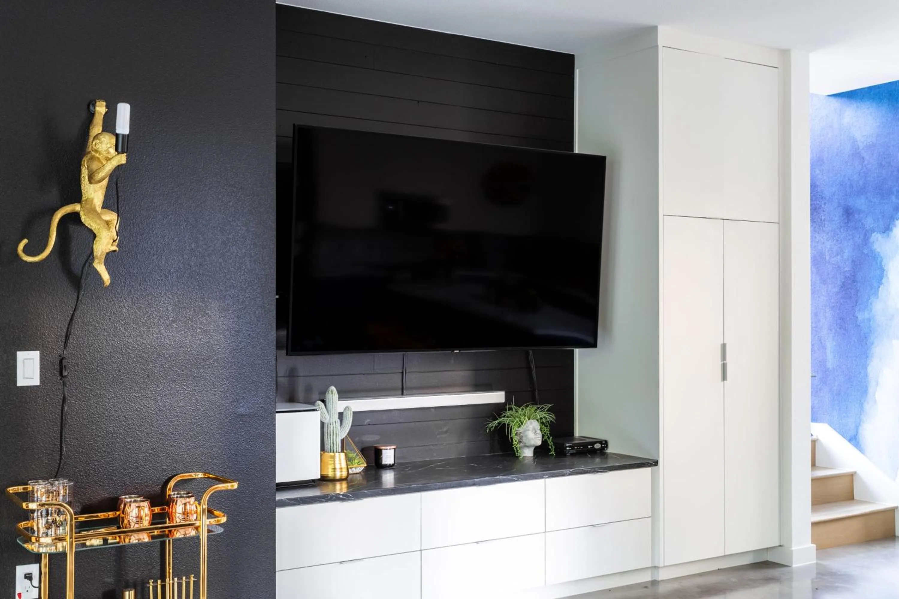 TV and multimedia in Insa Worthy Two-Home Retreat - Fire Pit, Hot Tub