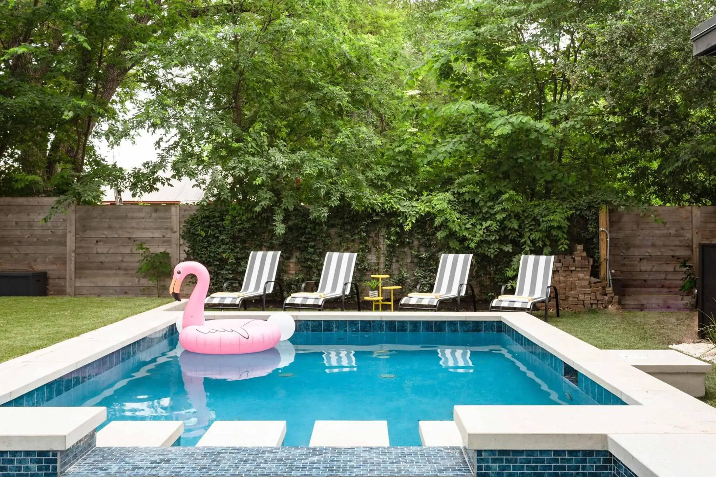 Upstay Luxe Pool Retreat - 7 Min to Rainey St Upstay Luxe Pool Retreat - 7 Min to Rainey St