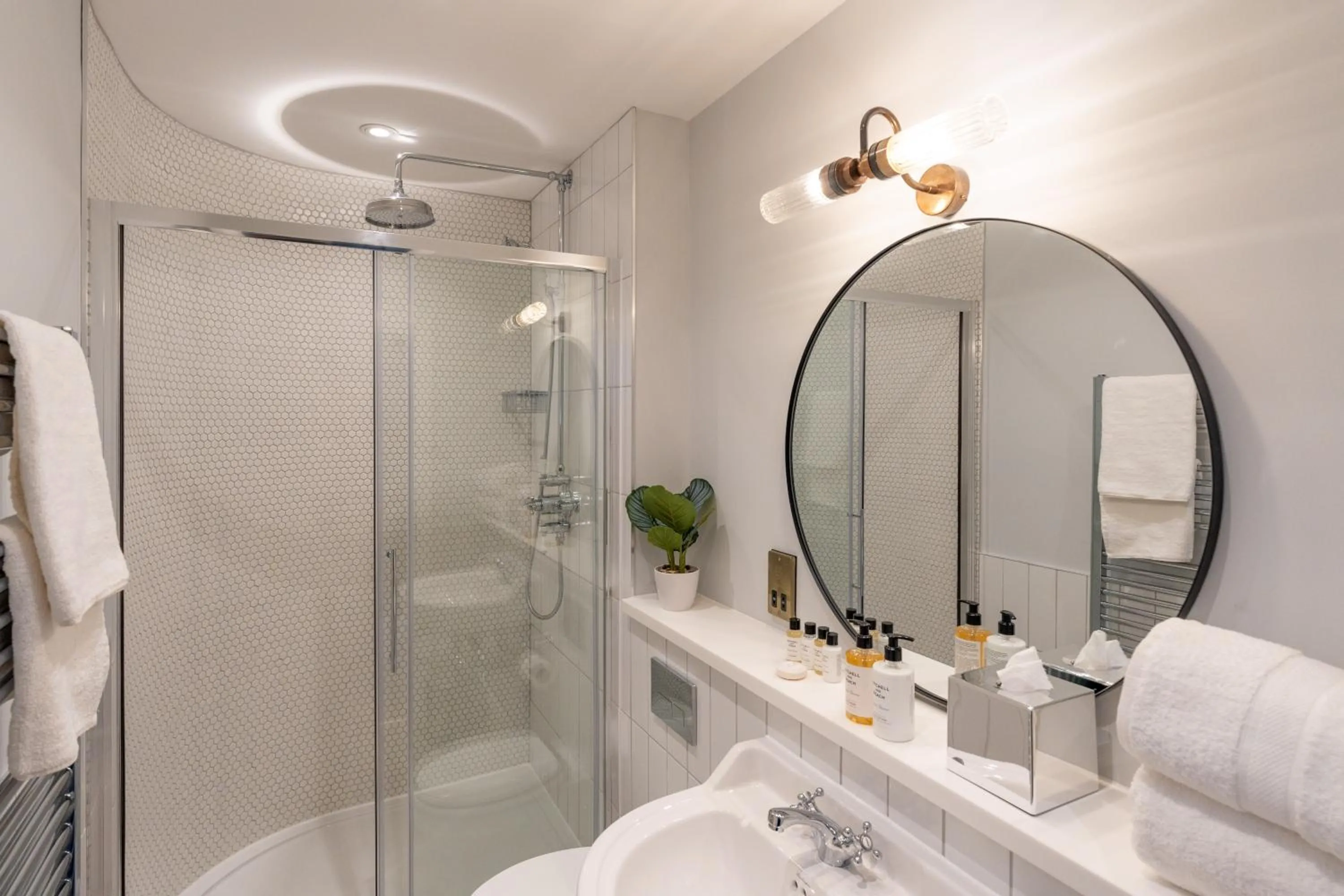 Shower in Duke of Cumberland