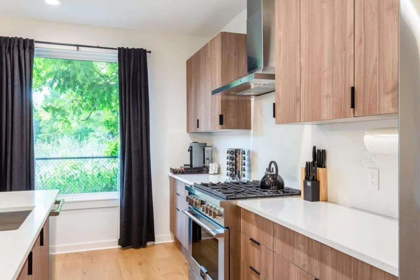 Kitchen or kitchenette in Massive 10BR Compound - 6 Min to Downtown Austin