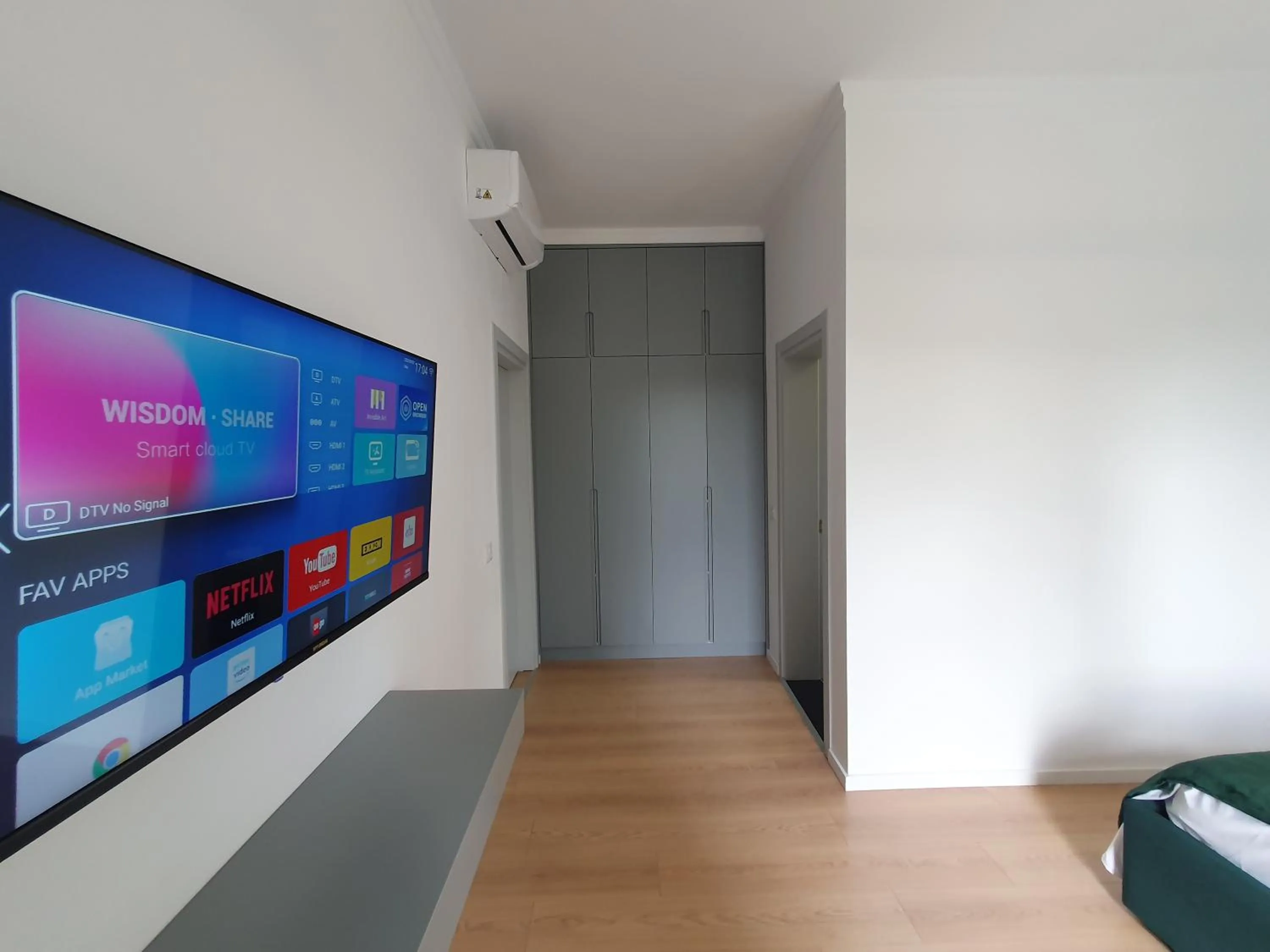 TV and multimedia, Bed in Nerium Garden Inn Tirana Airport