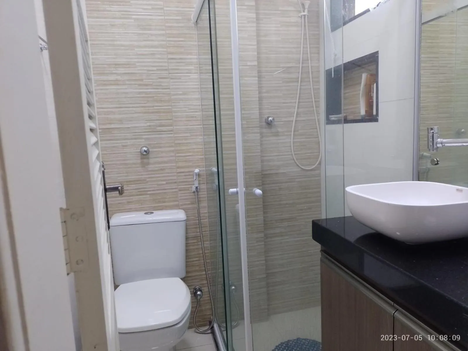 Bedroom in FORT BEACH, Conheça CABO FRIO em 3 dias a pé e carro no estacionamento