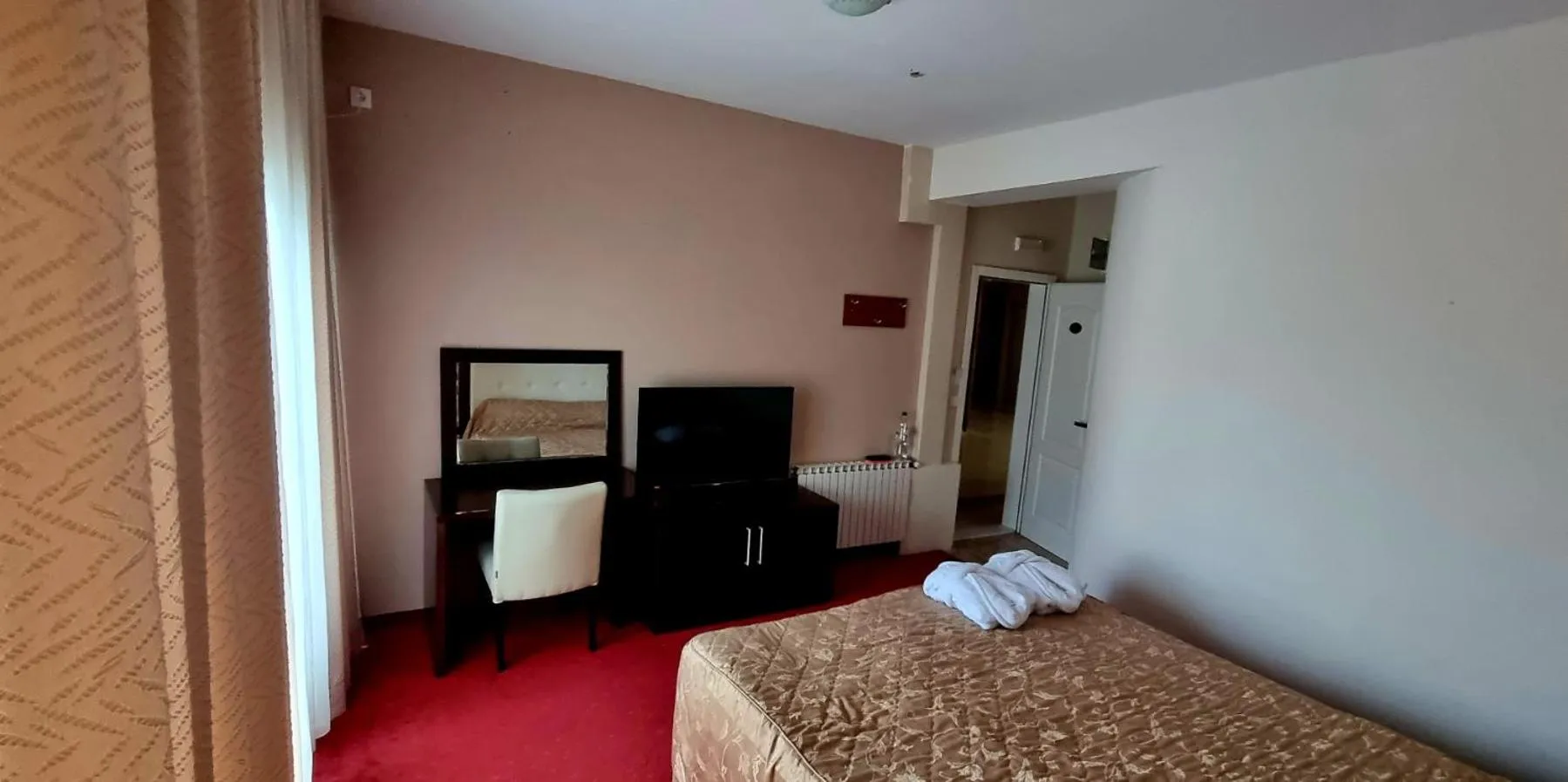 Bed in Hotel Bluebell