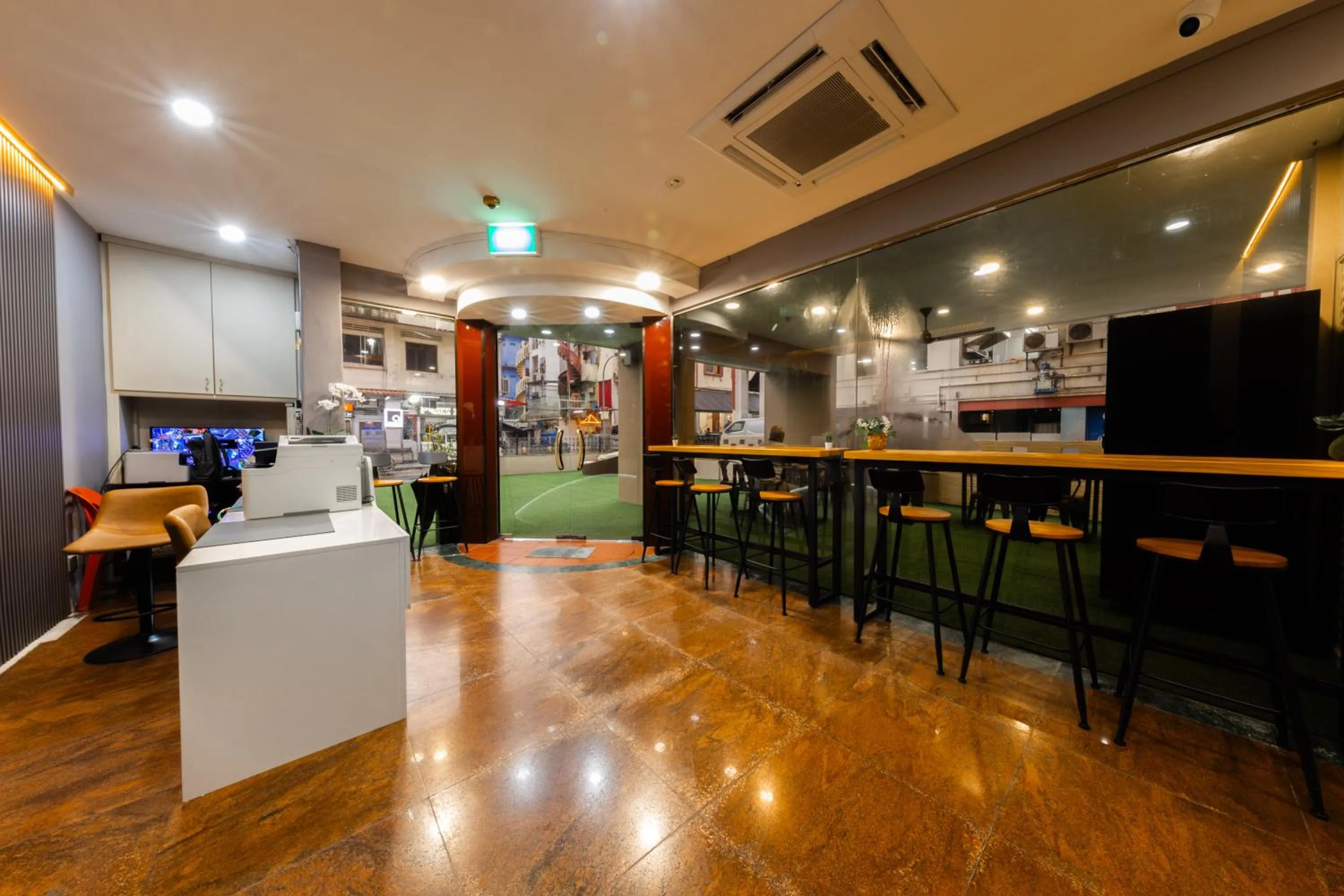 Lobby or reception in D'Nova Hotel Kallang