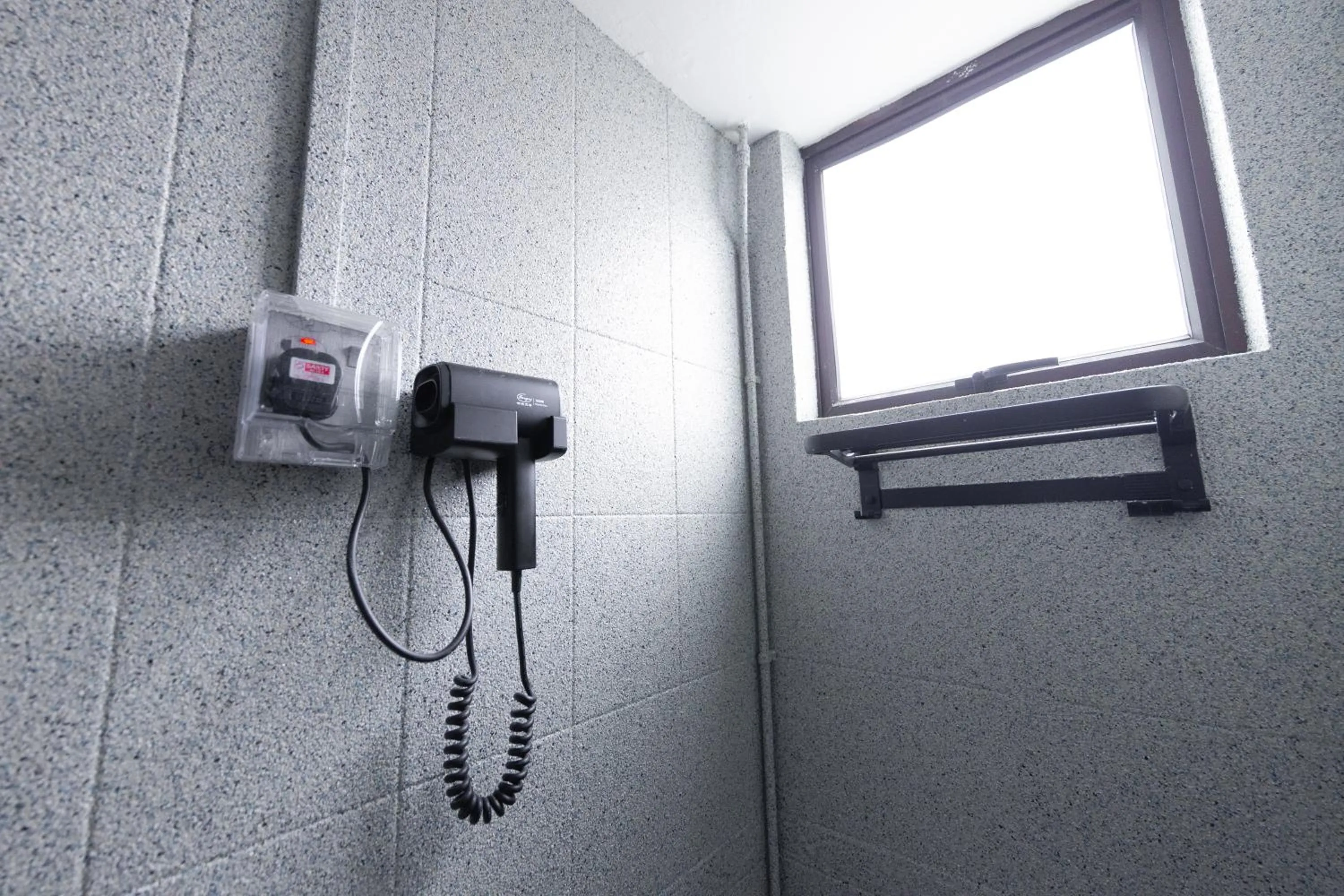 hair dryier in D'Nova Hotel Kallang