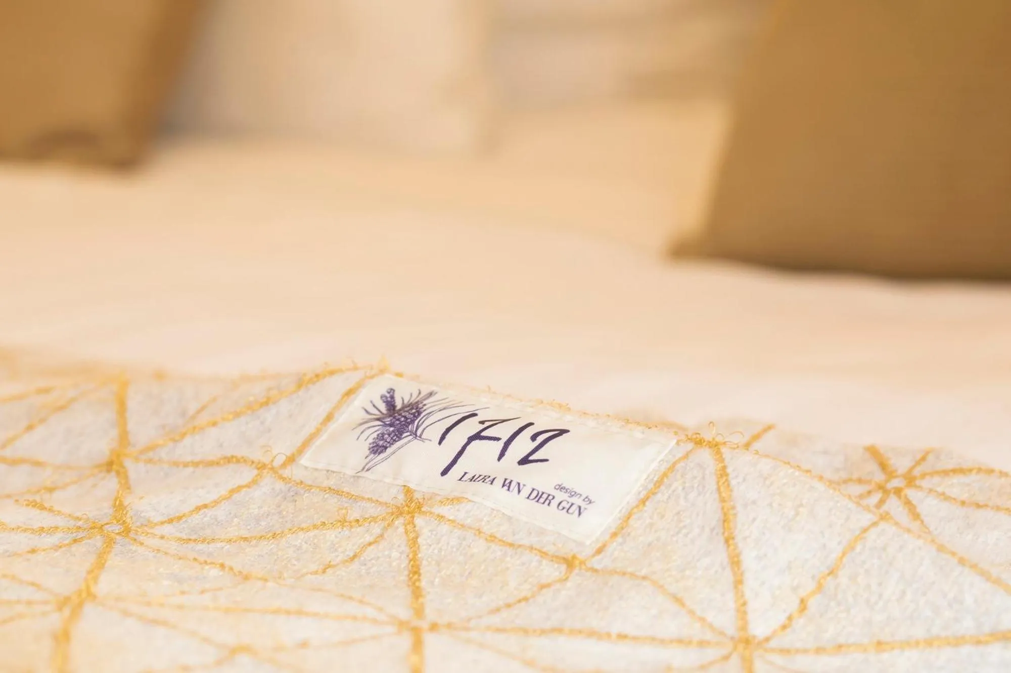 Bed in Auberge Du Bonheur