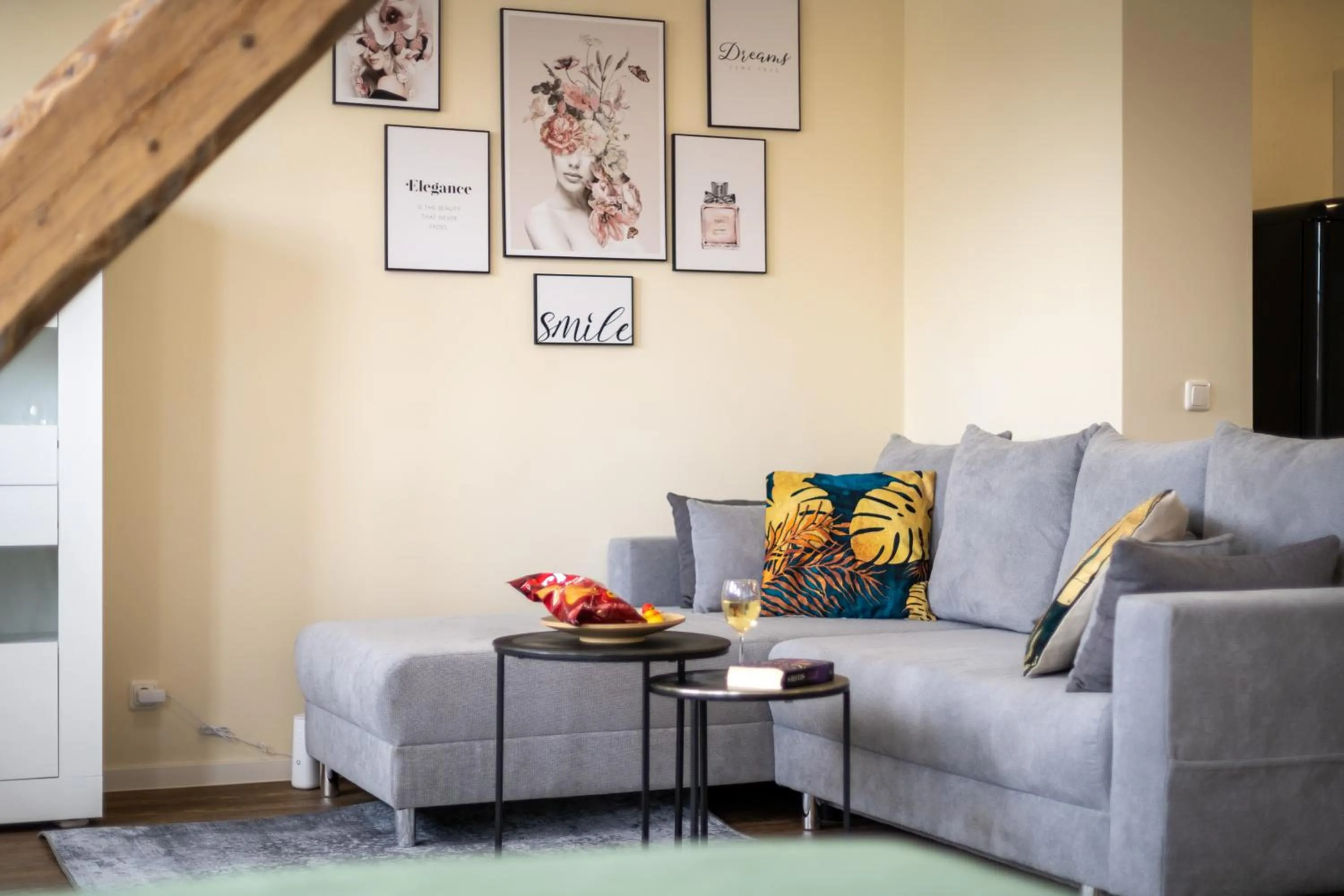 Maracoon - Suite Studios Krefeld Uerdingen I 20 Min zur Messe