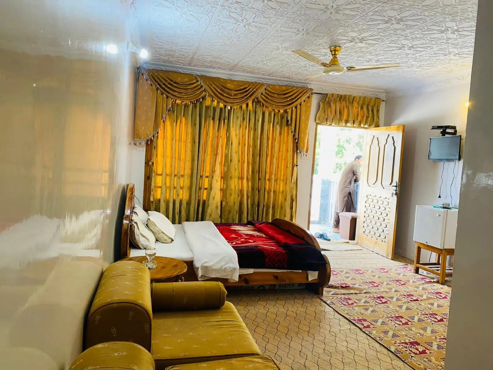 Bed in Hotel Miandam Palace