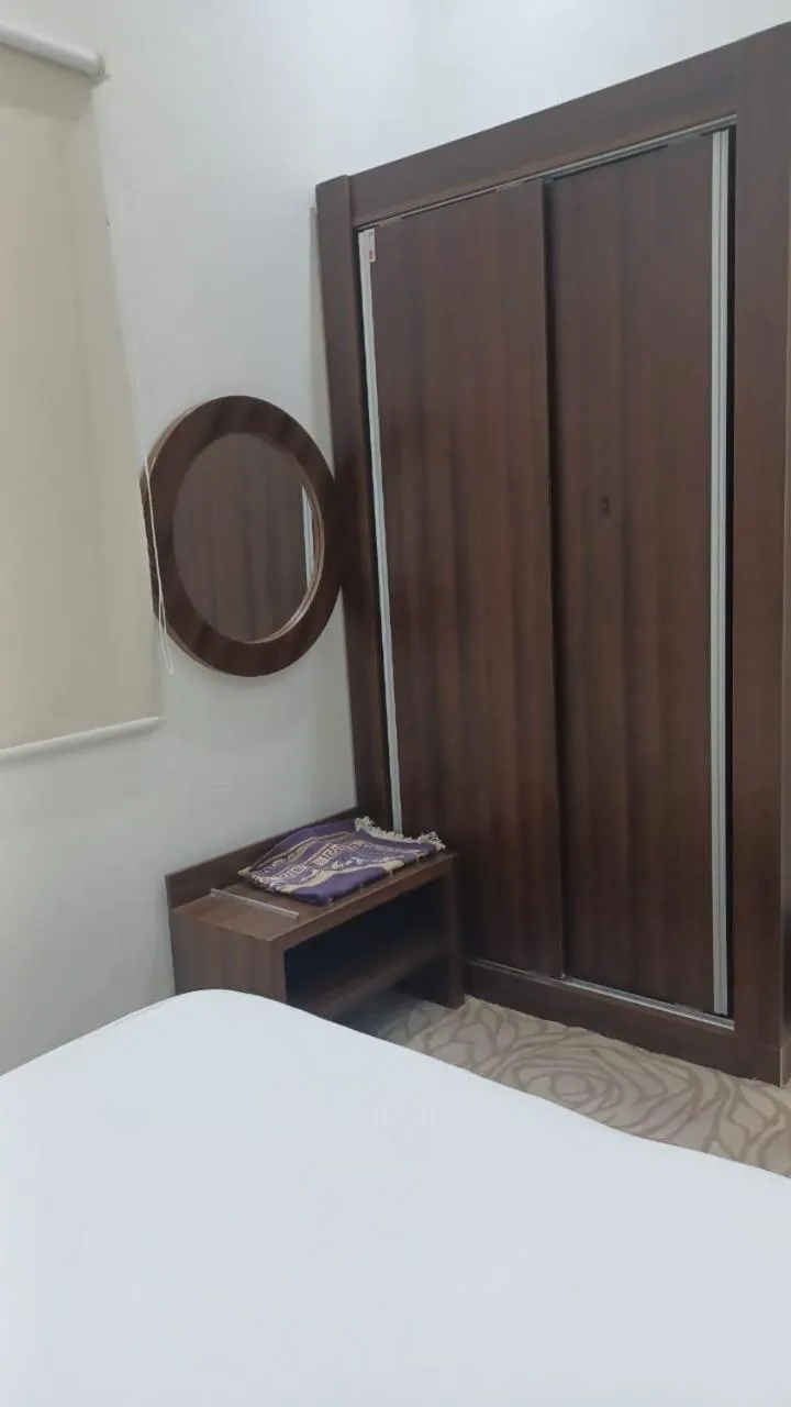 Bed in Quiet Rooms 7