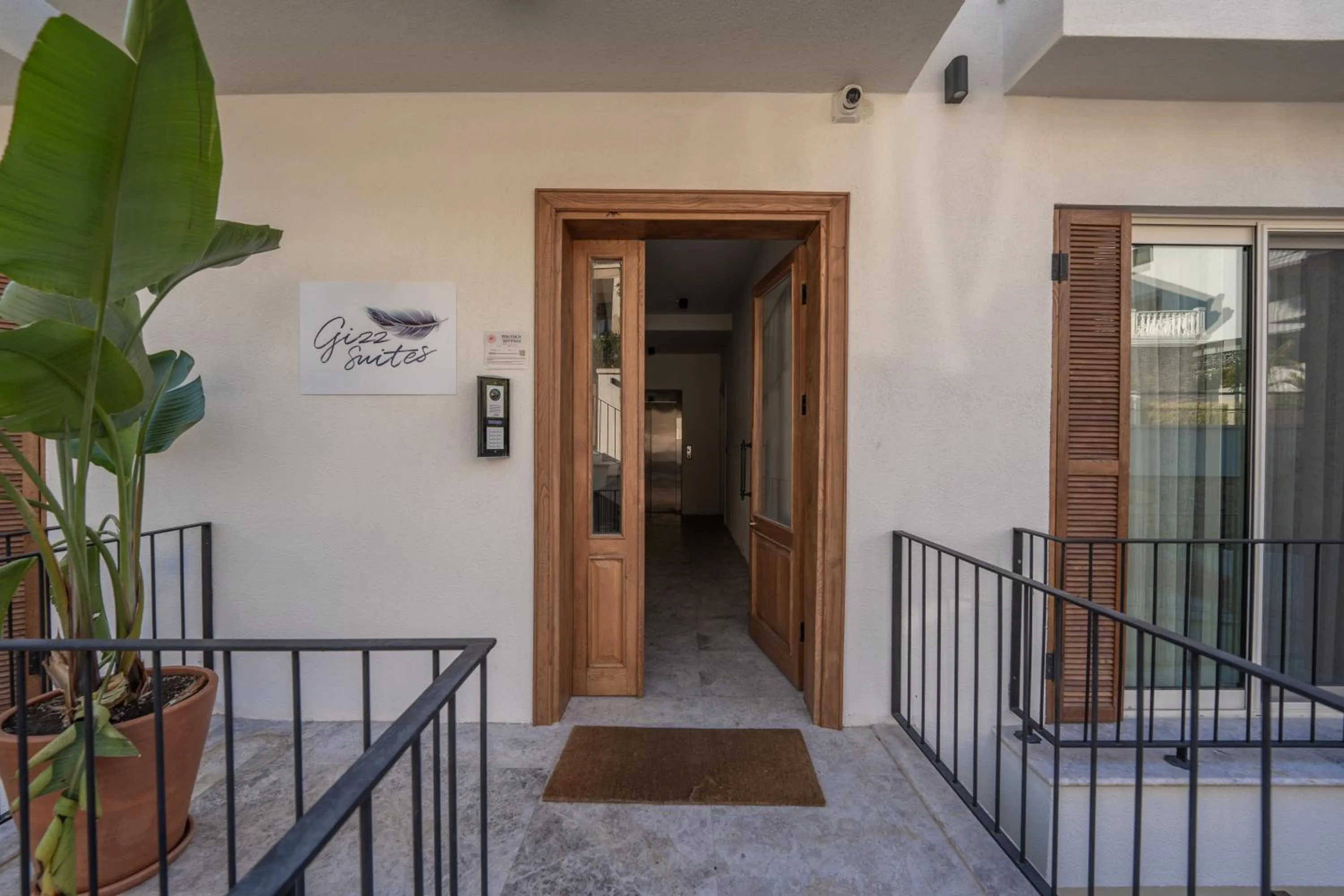 Property building in Gizz Suites