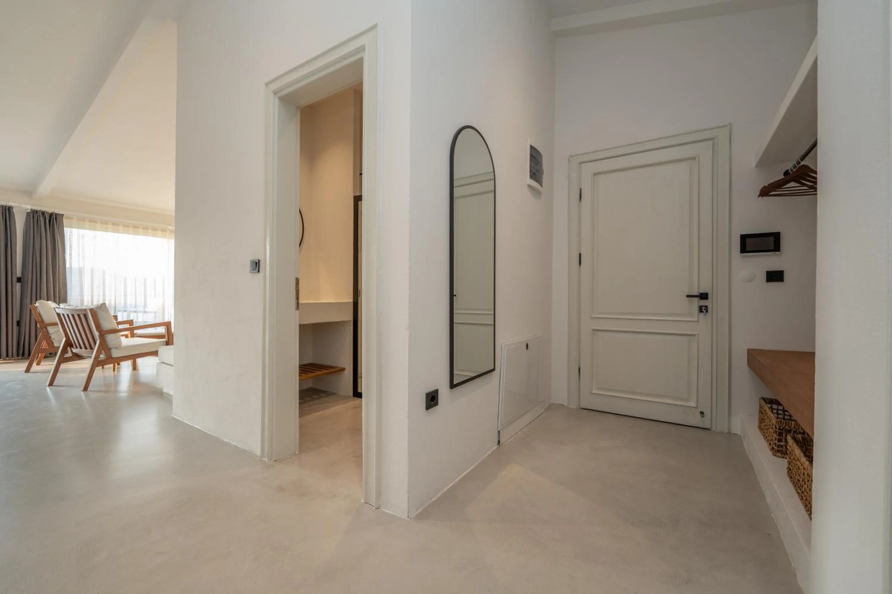 Shower in Gizz Suites