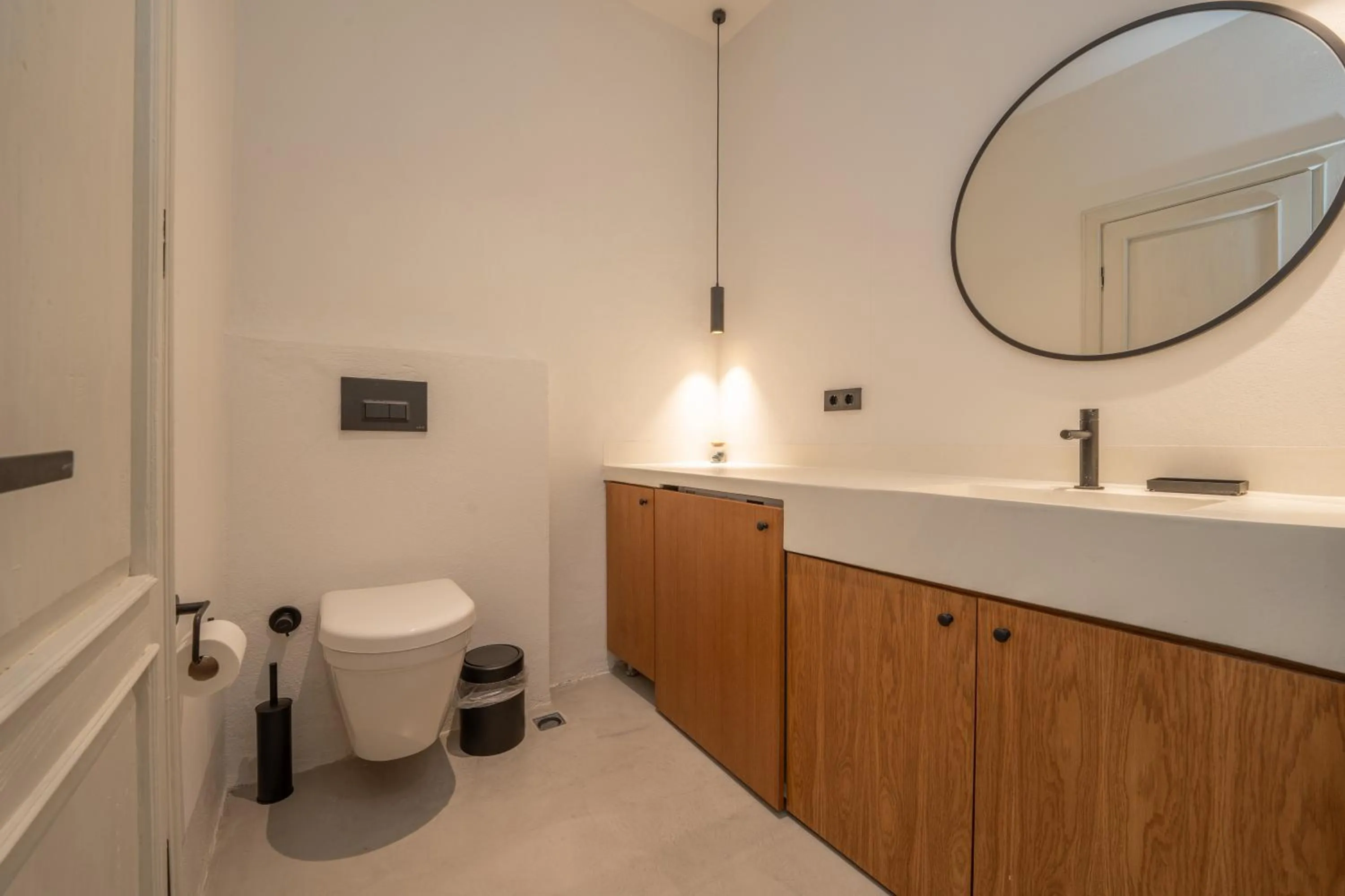 Toilet in Gizz Suites City